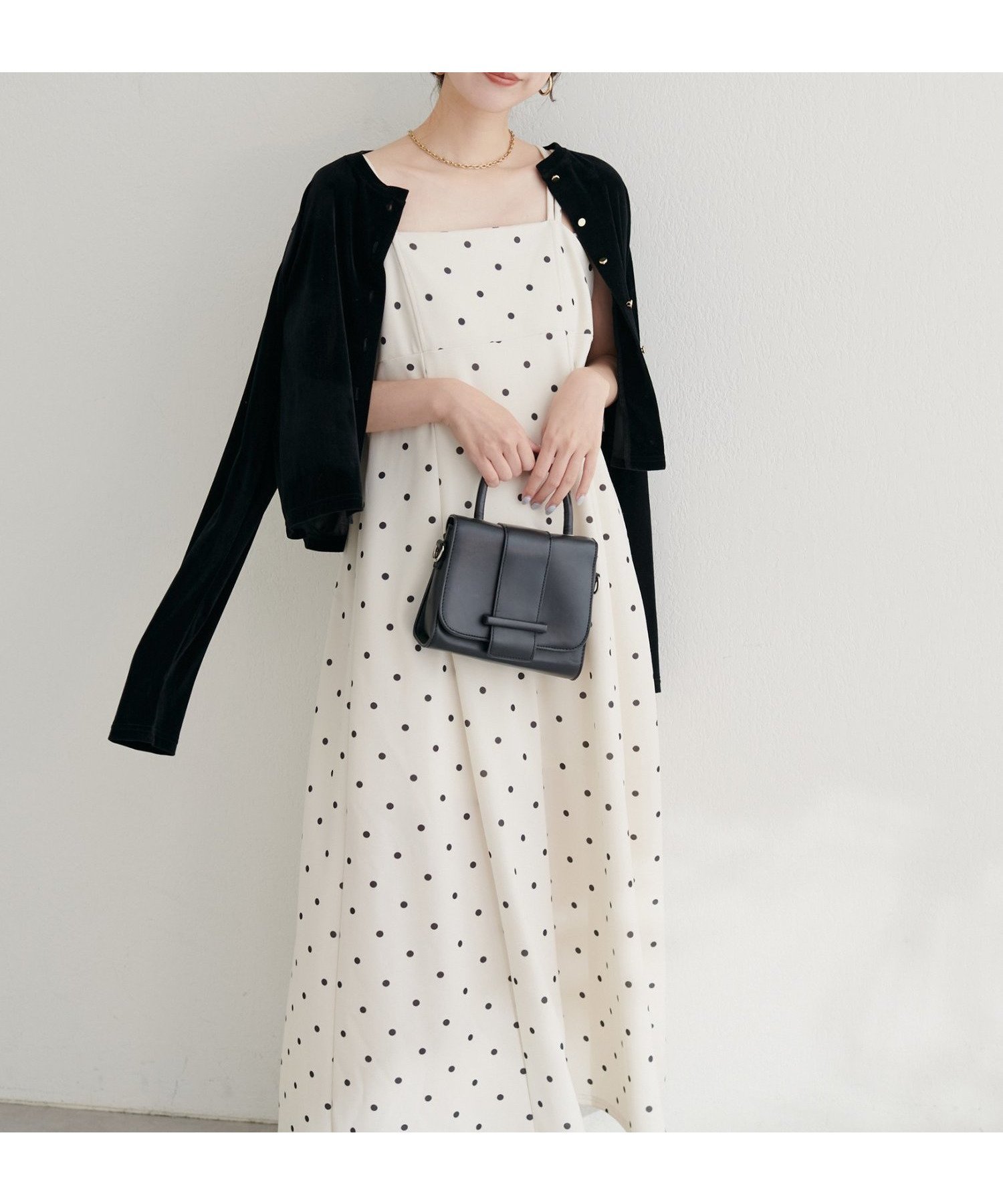 【ナチュラルクチュール/natural couture】のカットジョーゼットキャミワンピース インテリア・キッズ・メンズ・レディースファッション・服の通販 founy(ファニー) 　ファッション　Fashion　レディースファッション　Fashion for Women　ワンピース　Dresses　キャミソールワンピース　Camisole Dresses　カットソー　Cut and Sewn Top　キャミワンピース　Cami Dress, Slip Dress　シンプル　Simple, Minimal　スリット　Slit, Slit Detail　チェック　Check, Plaid, Tartan　ドット　Polka Dot, Dot Pattern　ハイネック　High Neck, Mock Neck　フレア　Flare, Flared　ベーシック　Basic, Essential　ポケット　Pocket, Pocket Detail　無地　Plain, Solid Color　リボン　Ribbon, Bow　A/W・秋冬　Autumn/Winter　2025年　2025　2025-2026秋冬・A/W　Autumn/Winter 2025–26 AW25–26　ドット|ID: prp329100004530467 ipo3291000000033634367