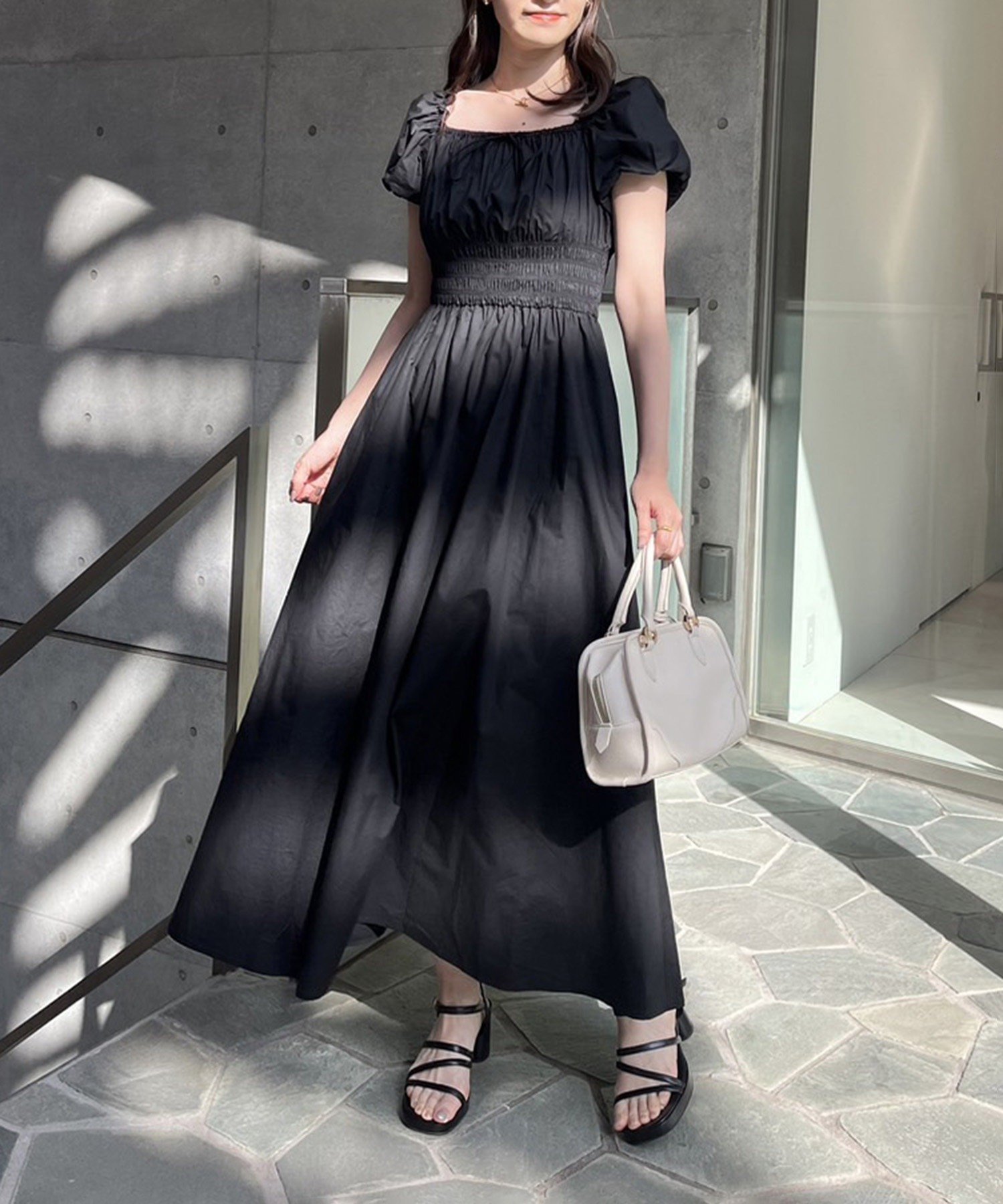 【ナイスクラップ/NICE CLAUP】の【全骨格細見え】シャーリング半袖ワンピ S/M展開 インテリア・キッズ・メンズ・レディースファッション・服の通販 founy(ファニー) 　ファッション　Fashion　レディースファッション　Ladies' Fashion Online　ワンピース　Dress　2025年　2025　2025春夏・S/S　Ss,Spring/Summer,2025　おすすめ　Recommend　オフショルダー　Off Shoulder　キャップ　Cap　サンダル　Sandals　シャーリング　Shirring　シューズ　Shoes　スニーカー　Sneakers　バレエ　Ballet　フィット　Fit　ロング　Long　半袖　Short Sleeve　夏　Summer　ブラック|ID: prp329100004530484 ipo3291000000032527633