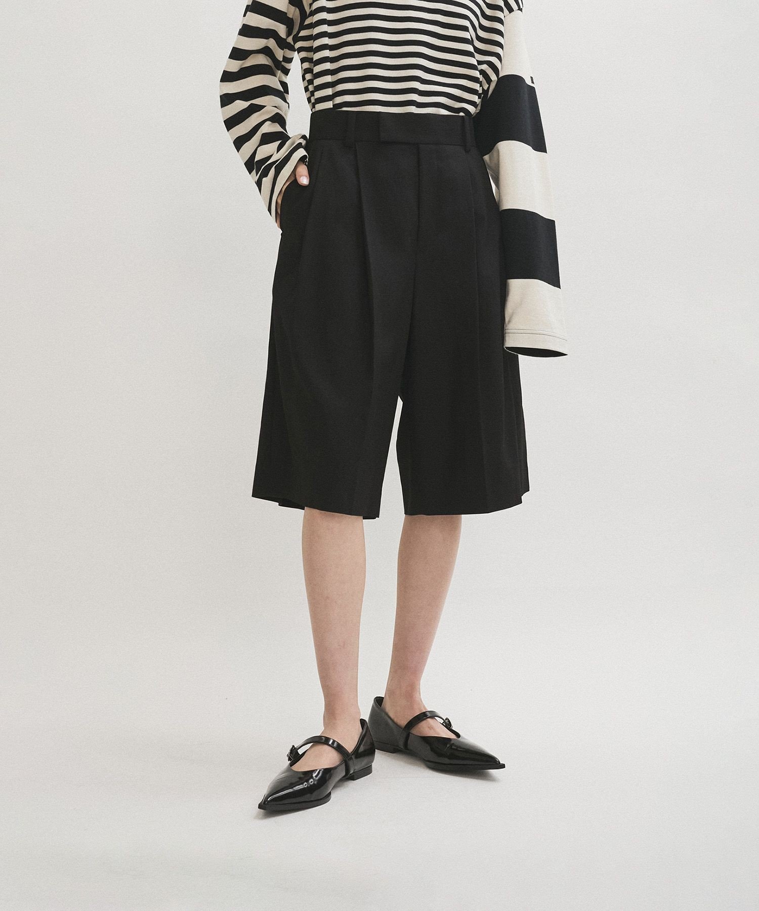 【アダム エ ロペ/ADAM ET ROPE'】の【サステナブル】オックスハーフパンツ インテリア・キッズ・メンズ・レディースファッション・服の通販 founy(ファニー) 　ファッション　Fashion　レディースファッション　WOMEN　パンツ　Pants　ハーフ / ショートパンツ　Short Pants　2025年　2025　2025春夏・S/S　Ss,Spring/Summer,2025　オックス　Ox　スラックス　Slacks　セットアップ　Set Up　ドレープ　Drape　ハーフ　Half　ポケット　Pocket　マニッシュ　Mannish　夏　Summer　春　Spring　S/S・春夏　Ss・Spring/Summer　ブラック(01)|ID: prp329100004530502 ipo3291000000032029658