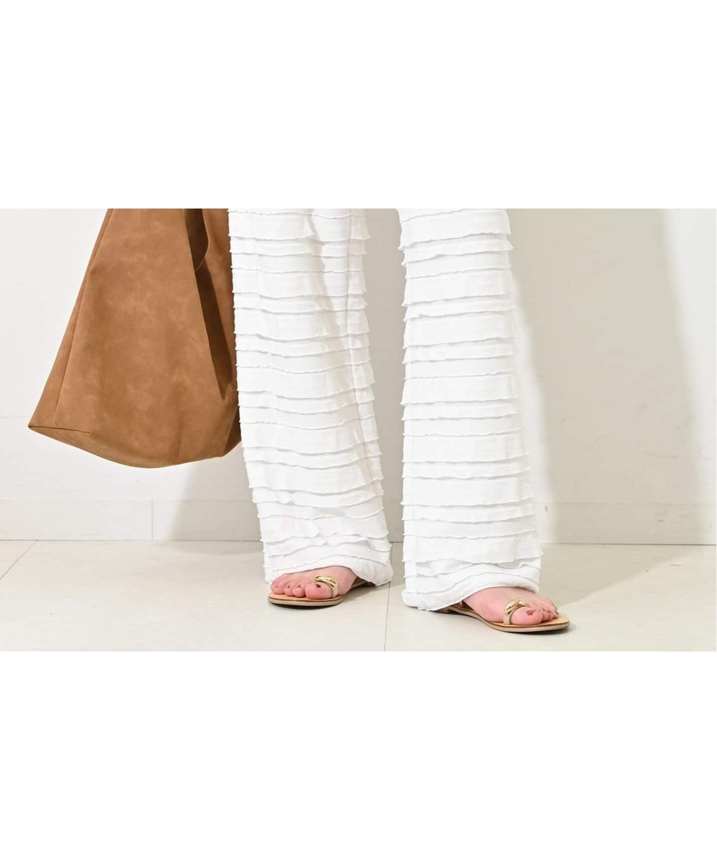 【スローブ イエナ/SLOBE IENA】のフリルカットパンツ インテリア・キッズ・メンズ・レディースファッション・服の通販 founy(ファニー) 　ファッション　Fashion　レディースファッション　WOMEN　パンツ　Pants　2025年　2025　2025春夏・S/S　Ss,Spring/Summer,2025　カットソー　Cut And Sew　サマー　Summer　フェミニン　Feminine　フリル　Frills　リラックス　Relax　ホワイト|ID: prp329100004530512 ipo3291000000032029699