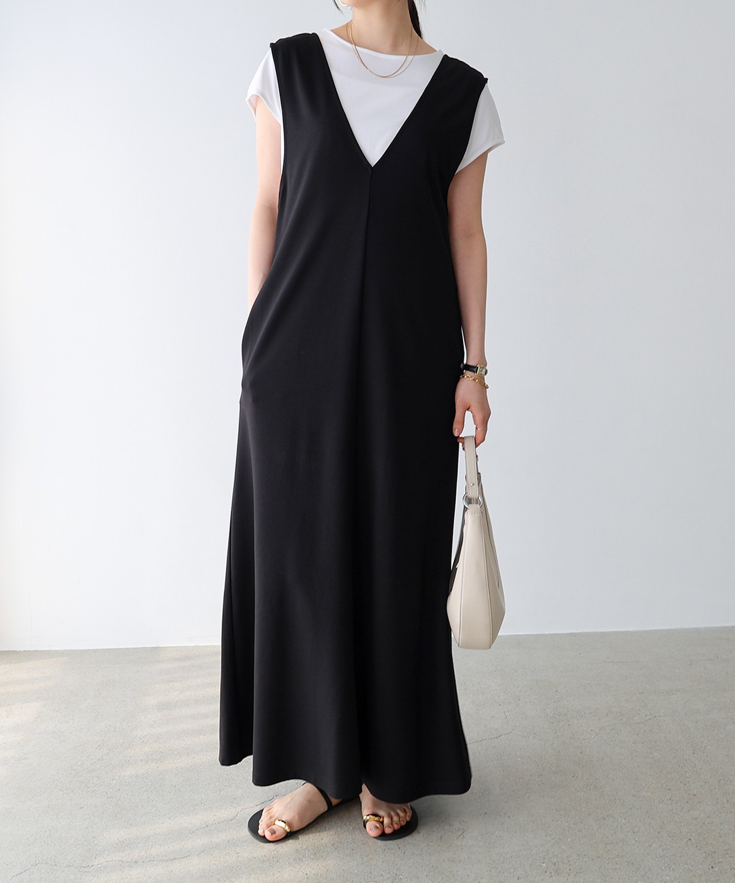 【その他のブランド/Other】のVネック ポンチ ワンピース フレア evernavy エバーネイビー 人気、トレンドファッション・服の通販 founy(ファニー) 　ファッション　Fashion　レディースファッション　WOMEN　ワンピース　Dress　とろみ　Thickness　なめらか　Smooth　インナー　Inner　ストレッチ　Stretch　バランス　Balance　フレア　Flare　ベーシック　Basic　ポケット　Pocket　エレガント 上品　Elegant　人気　Popularity　楽ちん　Easy　 other-1|ID: prp329100004530566 ipo3291000000032029922