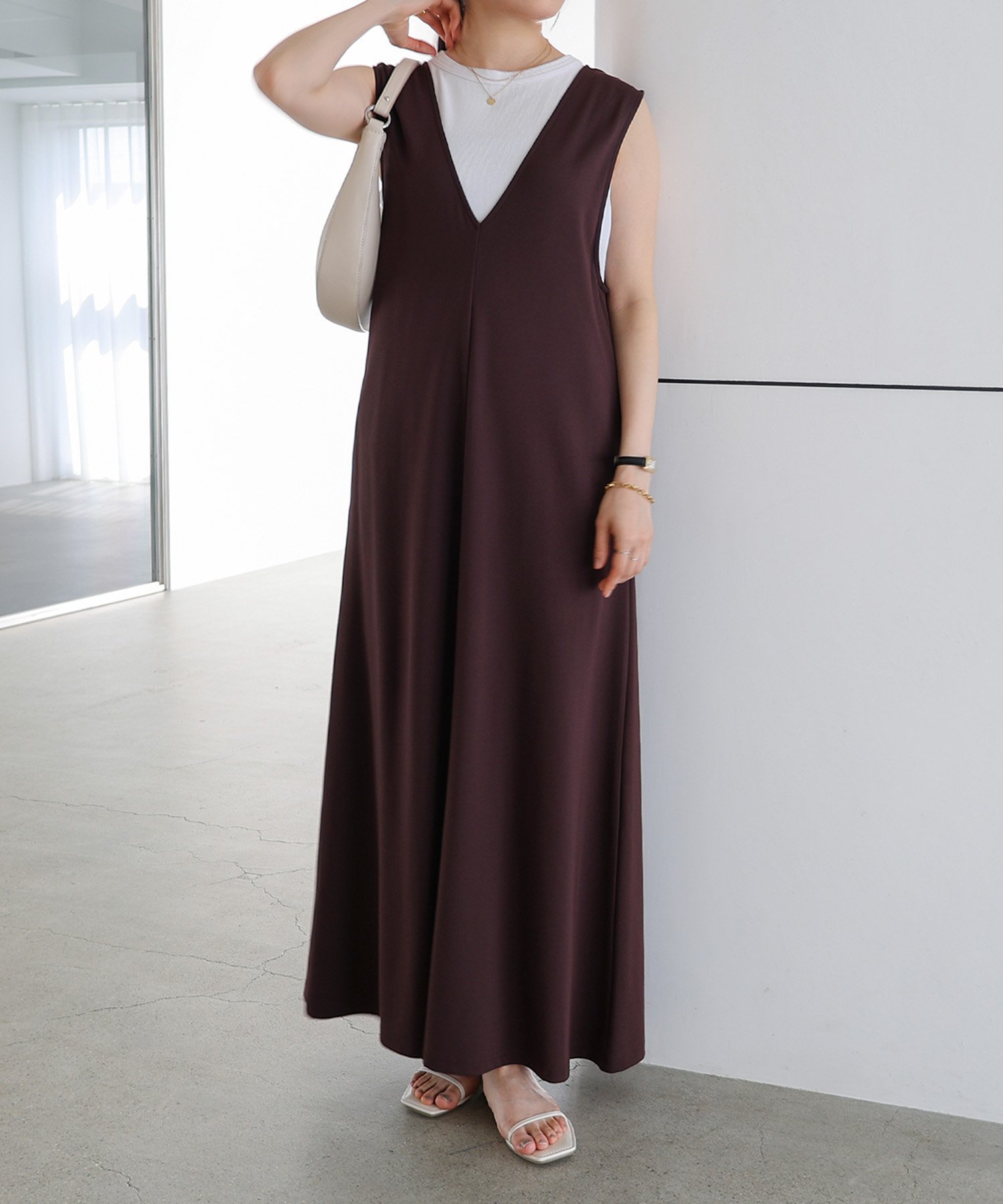 【その他のブランド/Other】のVネック ポンチ ワンピース フレア evernavy エバーネイビー インテリア・キッズ・メンズ・レディースファッション・服の通販 founy(ファニー) 　ファッション　Fashion　レディースファッション　WOMEN　ワンピース　Dress　とろみ　Thickness　なめらか　Smooth　インナー　Inner　ストレッチ　Stretch　バランス　Balance　フレア　Flare　ベーシック　Basic　ポケット　Pocket　エレガント 上品　Elegant　人気　Popularity　楽ちん　Easy　チャコールブラウン|ID: prp329100004530566 ipo3291000000032029925