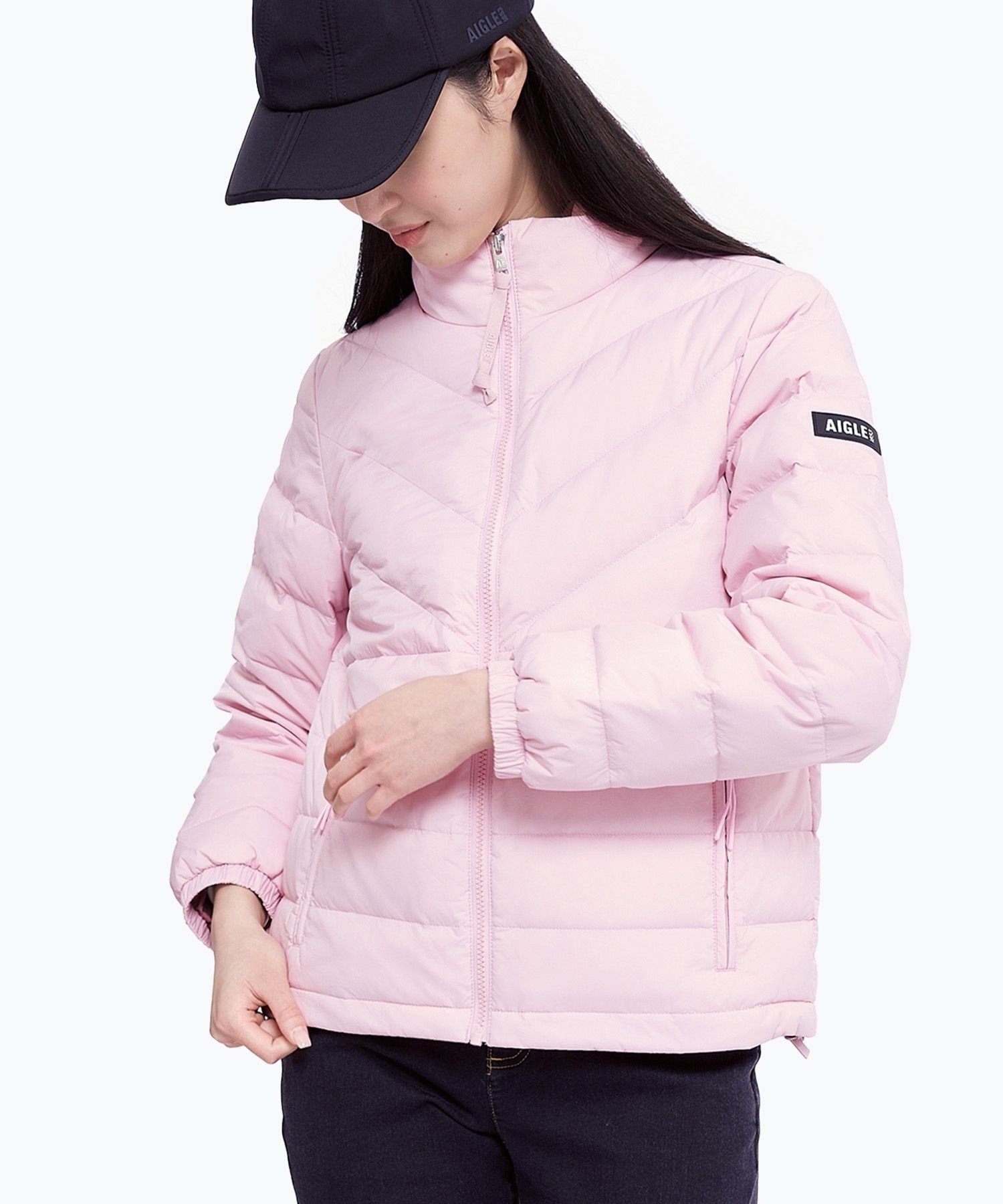 【エーグル/AIGLE】の撥水 ショート丈 スタンドジップ プレミアムグースダウンジャケット RP インテリア・キッズ・メンズ・レディースファッション・服の通販 founy(ファニー) 　ファッション　Fashion　レディースファッション　Ladies' Fashion Online　アウター　Coat Outerwear　ジャケット　Jackets　おすすめ　Recommend　アウトドア　Outdoor　キルティング　Quilting　ショート　Short　シンプル　Simple　ジャケット　Jacket　スクエア　Square　ダウン　Down　フィット　Fit　ブルゾン　Blouson　レギュラー　Regular　ビジネス 仕事 通勤　Business　防寒　Cold Protection　ピンク|ID: prp329100004530609 ipo3291000000032647182