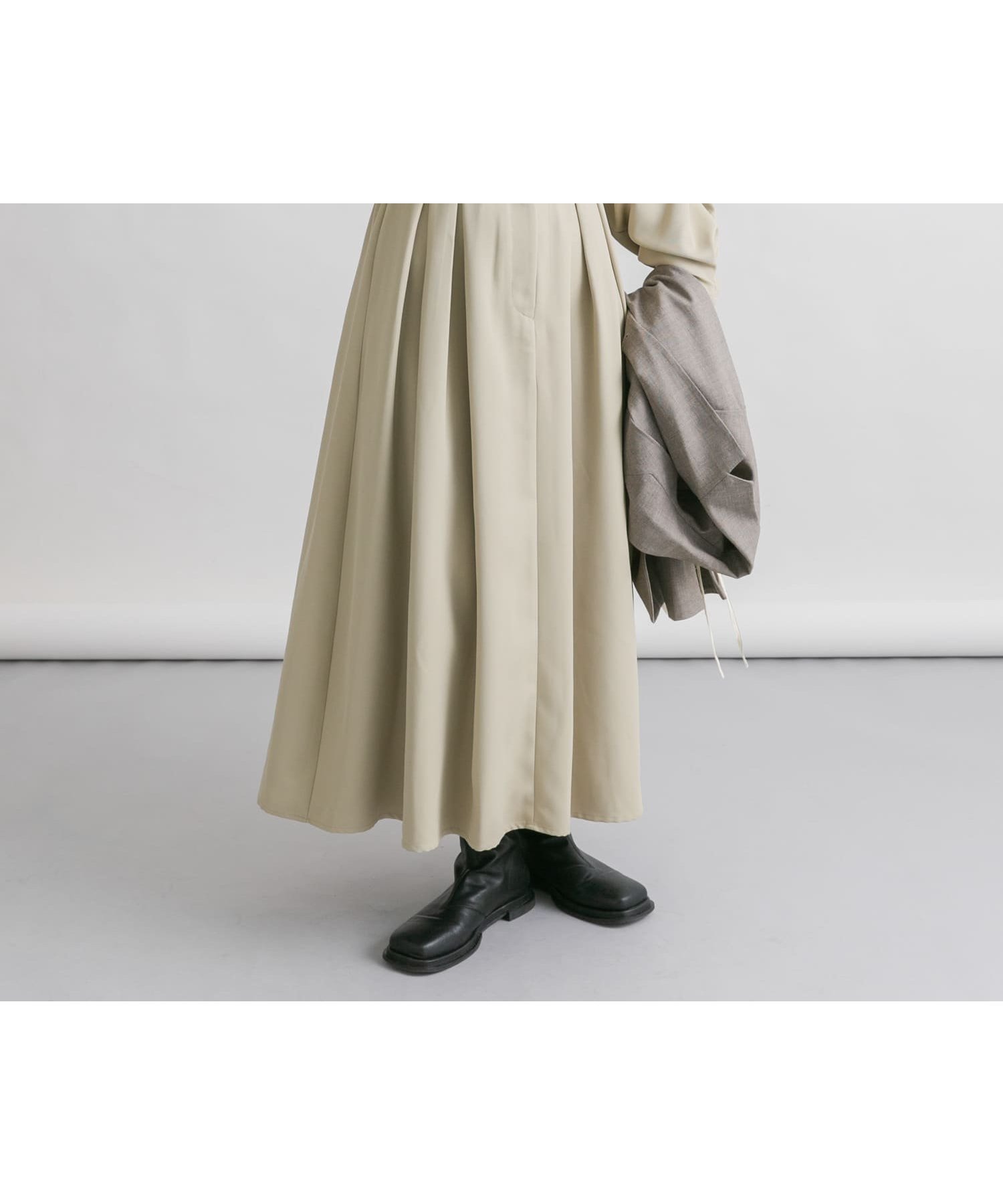 【ケービーエフ/KBF / URBAN RESEARCH】のオープンカラーボックスプリーツワンピース インテリア・キッズ・メンズ・レディースファッション・服の通販 founy(ファニー) 　ファッション　Fashion　レディースファッション　WOMEN　ワンピース　Dress　2025年　2025　2025春夏・S/S　Ss,Spring/Summer,2025　おすすめ　Recommend　シューズ　Shoes　ドッキング　Docking　フレア　Flare　ブラウジング　Browsing　レース　Race　切替　Switching　夏　Summer　S/S・春夏　Ss・Spring/Summer　SAND|ID: prp329100004530681 ipo3291000000032291195