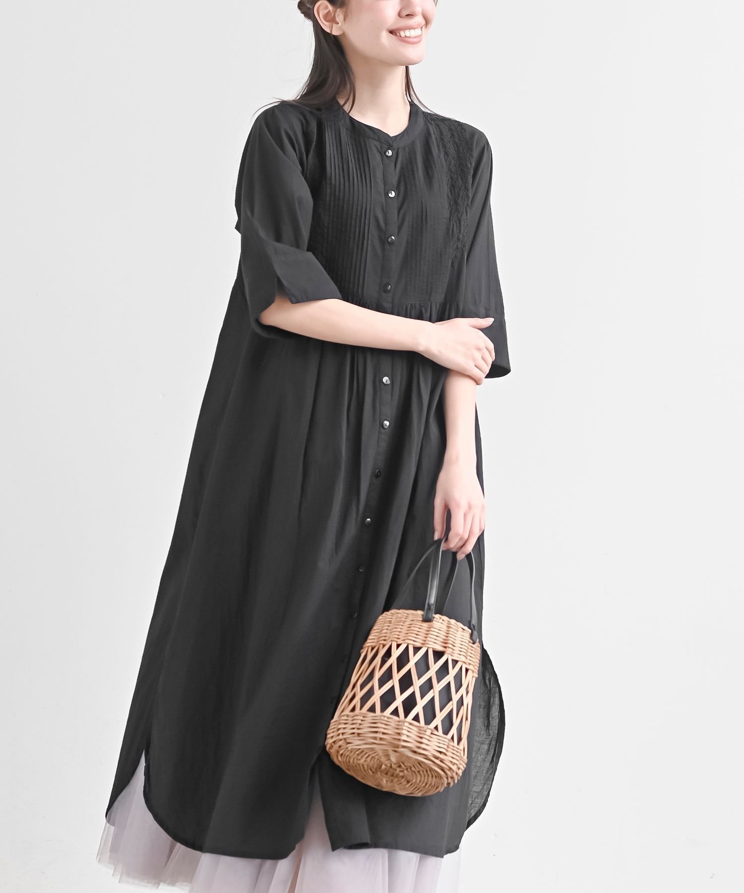 【アールピーエス/rps】の刺繍*ピンタックバンドカラーシャツワンピース インテリア・キッズ・メンズ・レディースファッション・服の通販 founy(ファニー) 　ファッション　Fashion　レディースファッション　WOMEN　ワンピース　Dress　シャツワンピース　Shirt Dresses　シャツワンピ　Shirt Dress　スリット　Slit　エレガント 上品　Elegant　再入荷　Restock/Back In Stock/Re Arrival　ブラック|ID: prp329100004530813 ipo3291000000032030975