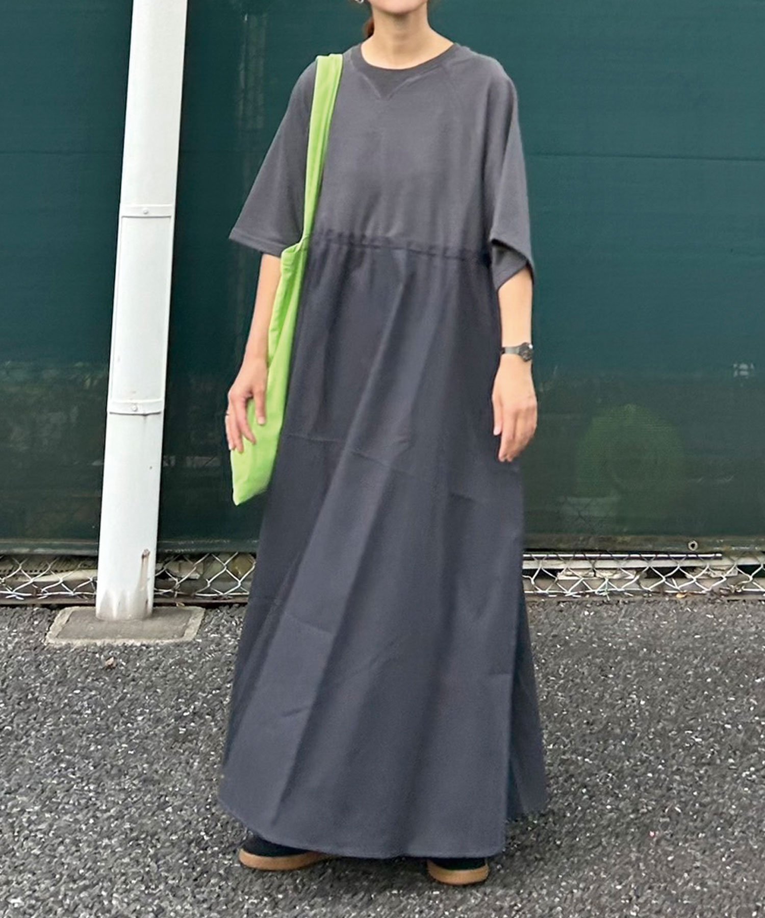 【コーナーズ/CORNERS】の【CORNERS by KR】半袖スウェットドッキングワンピース インテリア・キッズ・メンズ・レディースファッション・服の通販 founy(ファニー) 　ファッション　Fashion　レディースファッション　WOMEN　ワンピース　Dress　トレンド　Trend　ドッキング　Docking　ドローコード　Draw Cord　ミックス　Mix　エレガント 上品　Elegant　半袖　Short Sleeve　チャコールグレー|ID: prp329100004530877 ipo3291000000032310779