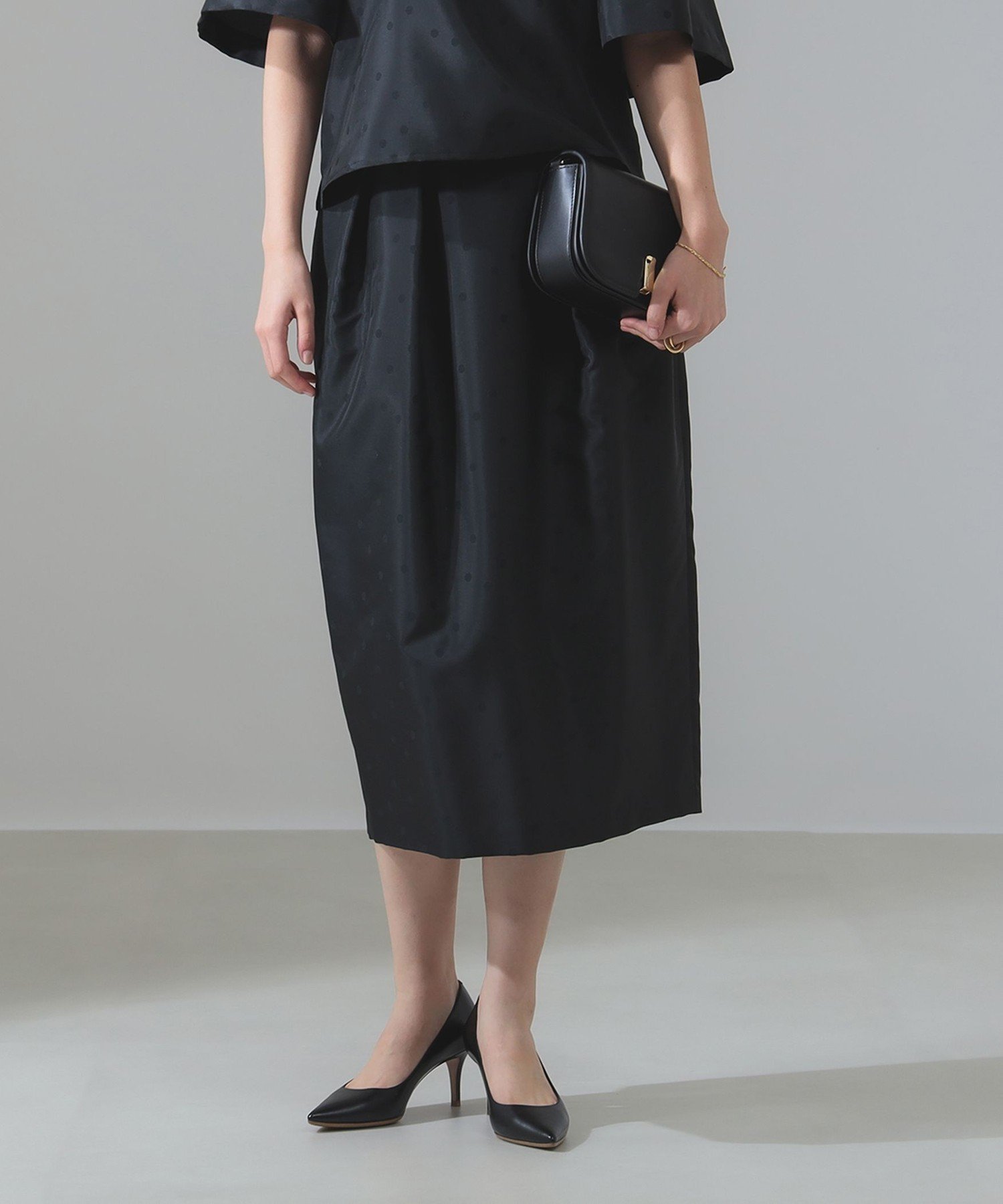 【デミルクス ビームス/Demi-Luxe BEAMS】の【6/19新規値下げ】ドット ジャカード コクーンスカート 人気、トレンドファッション・服の通販 founy(ファニー) 　ファッション　Fashion　レディースファッション　Fashion for Women　スカート　Skirts　おすすめ　Recommended / Our Picks　エレガント 上品　Elegant　ジャカード／ジャガード　Jacquard, Woven Pattern　セットアップ　Set-Up, Coordinated Outfit　タフタ　Taffeta, Structured Fabric　ドット　Polka Dot, Dot Pattern　フィット　Fit, Slim Fit　フォルム　Silhouette, Form　ランダム　Random, Irregular　 other-1|ID: prp329100004530929 ipo3291000000032738932