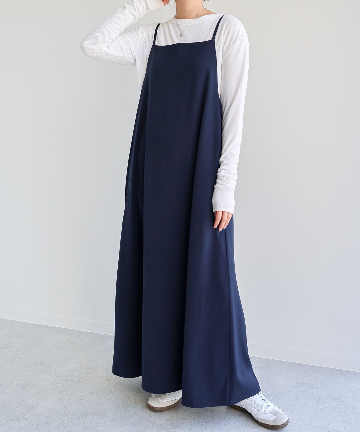 【アンドミー/andme】のとろみ キャミ ワンピース evernavy エバーネイビー インテリア・キッズ・メンズ・レディースファッション・服の通販 founy(ファニー) 　ファッション　Fashion　レディースファッション　Fashion for Women　ワンピース　Dresses　キャミソールワンピース　Camisole Dresses　とろみ　Fluid, Flowy Fabric　キャミ　Camisole, Cami Top　サロペット　Overalls, Salopette　スクエア　Square, Square Shape　トレンド　Trend, Trending Now　ノースリーブ　Sleeveless, No-Sleeve　ポケット　Pocket, Pocket Detail　エレガント 上品　Elegant　人気　Popular, Best Seller　夏　Summer　春　Spring　A/W・秋冬　Autumn/Winter　ネイビー|ID: prp329100004530960 ipo3291000000033585362