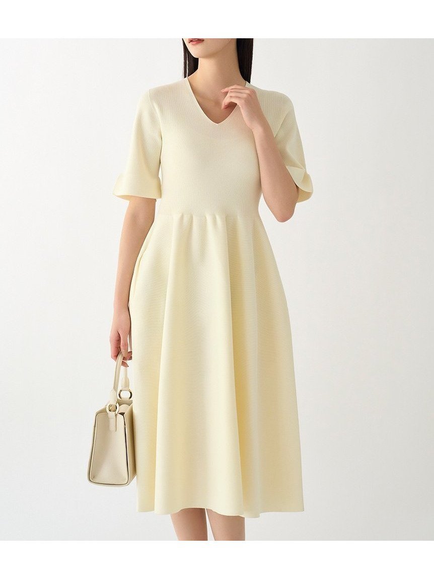 【セルフォード/CELFORD】のVネックホールガーメントワンピース 人気、トレンドファッション・服の通販 founy(ファニー) 　ファッション　Fashion　レディースファッション　Fashion for Women　ワンピース　Dresses　アクセサリー　Fashion Accessories　ジャケット　Jacket, Outerwear　スリーブ　Sleeve, Long Sleeve / Short Sleeve　デコルテ　Décolleté, Neckline　フィット　Fit, Slim Fit　フェミニン　Feminine, Girly　フレア　Flare, Flared　半袖　Short Sleeve, Half Sleeve　 other-1|ID: prp329100004530991 ipo3291000000033065392