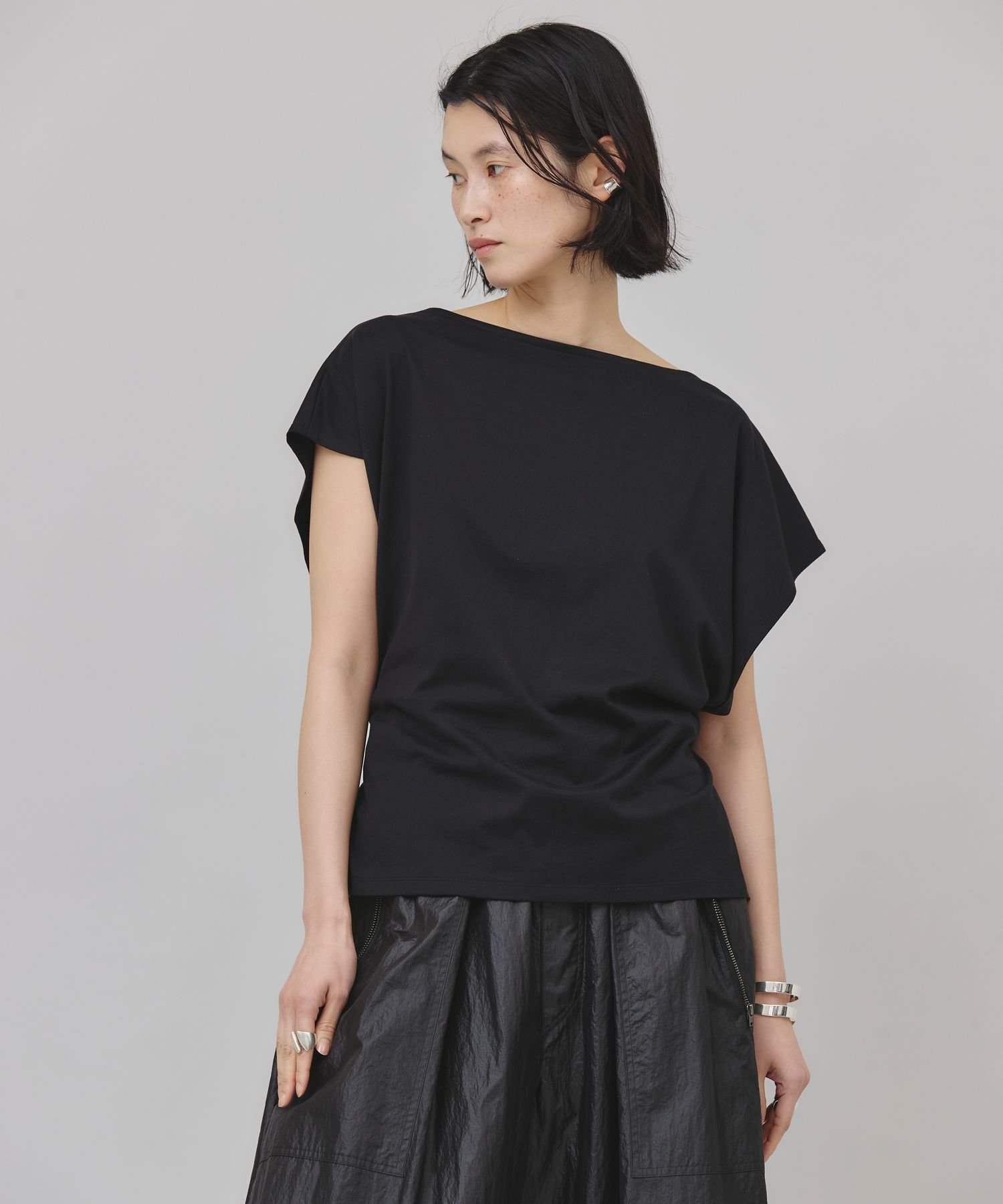 【カレンソロジー/Curensology】のバックシャーリングTシャツ インテリア・キッズ・メンズ・レディースファッション・服の通販 founy(ファニー) 　ファッション　Fashion　レディースファッション　WOMEN　トップス・カットソー　Tops/Tshirt　シャツ/ブラウス　Shirts/Blouses　ロング / Tシャツ　T-Shirts　エレガント 上品　Elegant　コンパクト　Compact　シャーリング　Shirring　プレーン　Plane　日本製　Made In Japan　ブラック09|ID: prp329100004531063 ipo3291000000032032025