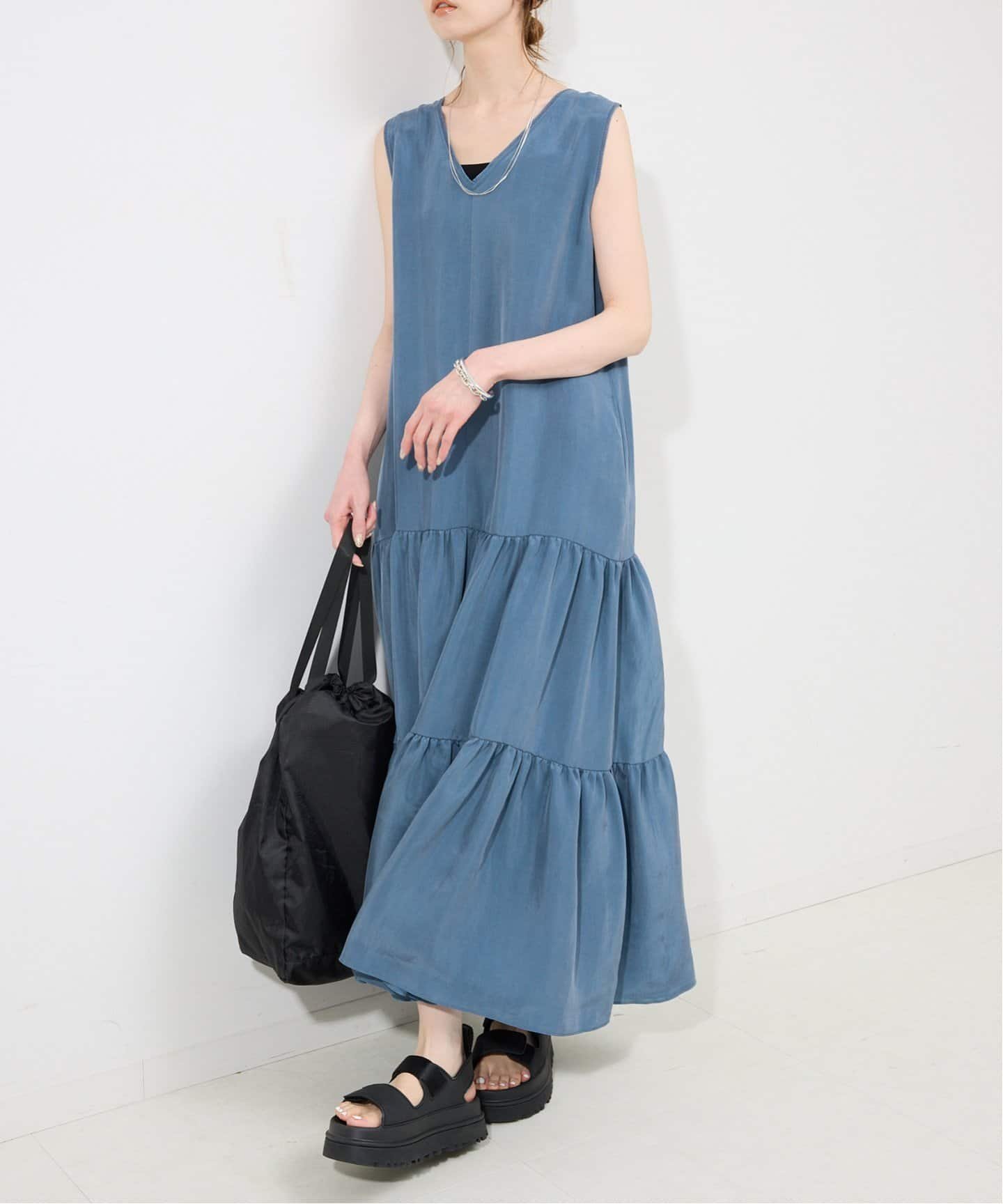 【スローブ イエナ/SLOBE IENA】のフィブリルティアードワンピース インテリア・キッズ・メンズ・レディースファッション・服の通販 founy(ファニー) 　ファッション　Fashion　レディースファッション　WOMEN　ワンピース　Dress　2025年　2025　2025春夏・S/S　Ss,Spring/Summer,2025　おすすめ　Recommend　サンダル　Sandals　シューズ　Shoes　ジャケット　Jacket　スニーカー　Sneakers　ポケット　Pocket　リネン　Linen　リラックス　Relax　ブルー|ID: prp329100004531087 ipo3291000000032032133