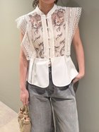 【リリーブラウン/Lily Brown】のLilybellスイッチングブラウス 人気、トレンドファッション・服の通販 founy(ファニー) ファッション Fashion レディースファッション Ladies' Fashion Online トップス・カットソー Tops/Tshirt シャツ/ブラウス Shirts/Blouses クラシカル Classical スカラップ Scalloped ペプラム Peplum モチーフ Motif ラベンダー Lavender レース Race エレガント 上品 Elegant 人気 Popularity 今季 This Season 定番 Standard thumbnail IVR[003]|ID: prp329100004531208 ipo3291000000032572711