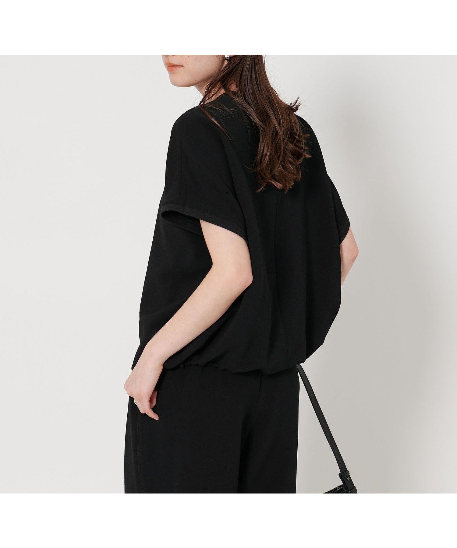 【ユナイテッドアローズ/UNITED ARROWS】のCOMFY ドルマン ショートスリーブ ブラウス インテリア・キッズ・メンズ・レディースファッション・服の通販 founy(ファニー) 　ファッション　Fashion　レディースファッション　WOMEN　トップス・カットソー　Tops/Tshirt　シャツ/ブラウス　Shirts/Blouses　ショート　Short　シンプル　Simple　スピンドル　Spindle　スリーブ　Sleeve　ファブリック　Fabric　フォルム　Form　人気　Popularity　ビジネス 仕事 通勤　Business　別注　Special Order　吸水　Water Absorption　BLACK|ID: prp329100004531215 ipo3291000000032066789