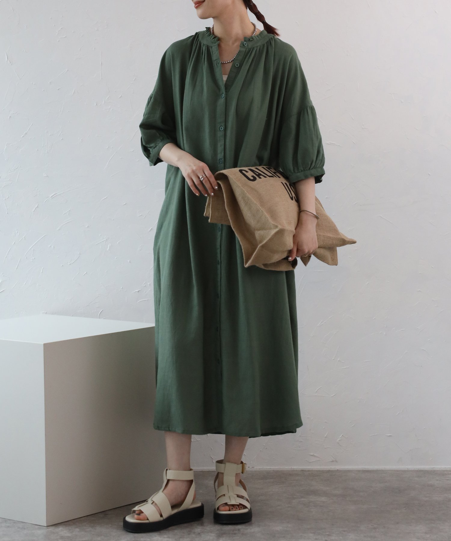 【その他のブランド/Other】のmitis/綿麻ミックス 襟プリーツシャツワンピース インテリア・キッズ・メンズ・レディースファッション・服の通販 founy(ファニー) 　ファッション　Fashion　レディースファッション　WOMEN　ワンピース　Dress　シャツワンピース　Shirt Dresses　プリーツ　Pleats　ミックス　Mix　ワイド　Wide　羽織　Haori　カーキ|ID: prp329100004531219 ipo3291000000032032693