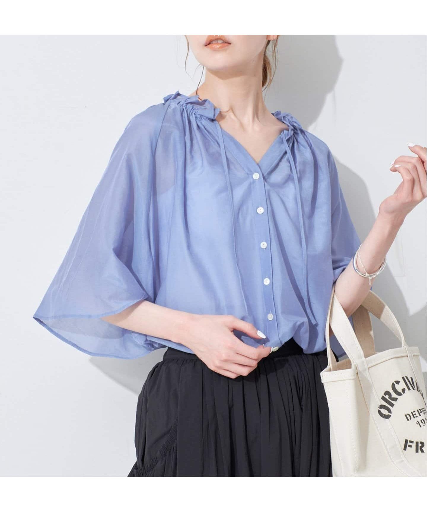 【スローブ イエナ/SLOBE IENA】のシルク混フリルカラー5分袖ブラウス インテリア・キッズ・メンズ・レディースファッション・服の通販 founy(ファニー) 　ファッション　Fashion　レディースファッション　WOMEN　トップス・カットソー　Tops/Tshirt　シャツ/ブラウス　Shirts/Blouses　2025年　2025　2025春夏・S/S　Ss,Spring/Summer,2025　おすすめ　Recommend　ギャザー　Gather　シルク　Silk　シンプル　Simple　デニム　Denim　フリル　Frills　フレア　Flare　エレガント 上品　Elegant　人気　Popularity　ビジネス 仕事 通勤　Business　夏　Summer　サックスブルー B|ID: prp329100004531241 ipo3291000000032032783