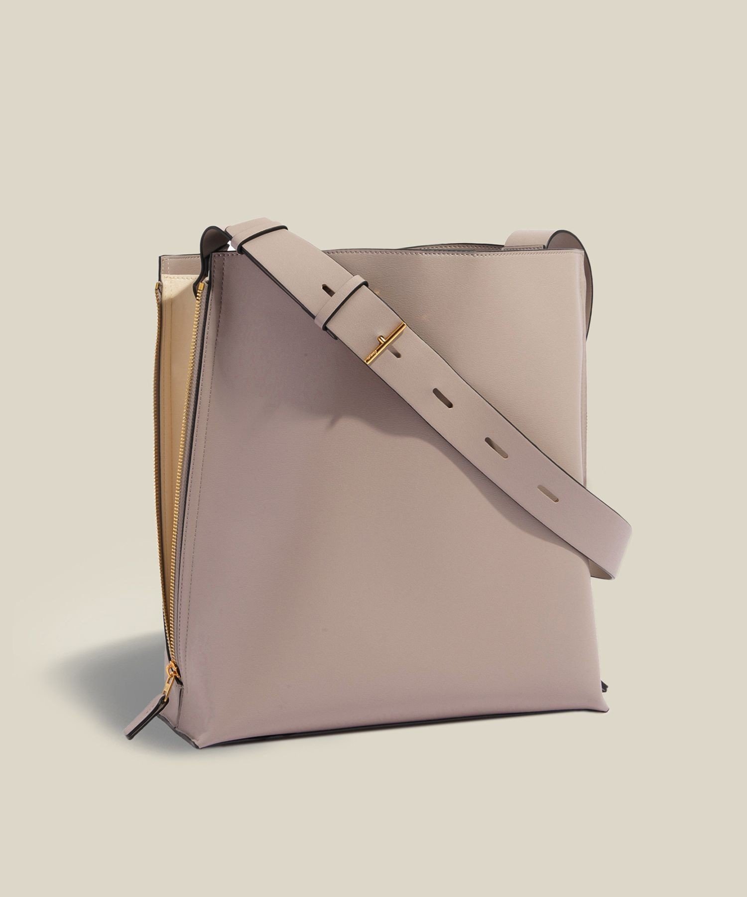 【ロペ/ROPE'】の【E POR】Y BAG Shoulder Large【通勤】【A4対応】【25AW】 インテリア・キッズ・メンズ・レディースファッション・服の通販 founy(ファニー) 　ファッション　Fashion　レディースファッション　Ladies' Fashion Online　秋　Autumn/Fall　コンパクト　Compact　サイドジップ　Side Zip　ショルダー　Shoulder　スリム　Slim　スーツ　Suit　パープル　Purple　ポケット　Pocket　マグネット　Magnet　A/W・秋冬　Aw・Autumn/Winter・Fw・Fall-Winter　おすすめ　Recommend　ビジネス 仕事 通勤　Business　2025年　2025　2025-2026秋冬・A/W　Aw/Autumn/Winter/Fw/Fall/2025-2026　グレー(07)|ID: prp329100004531308 ipo3291000000032623864