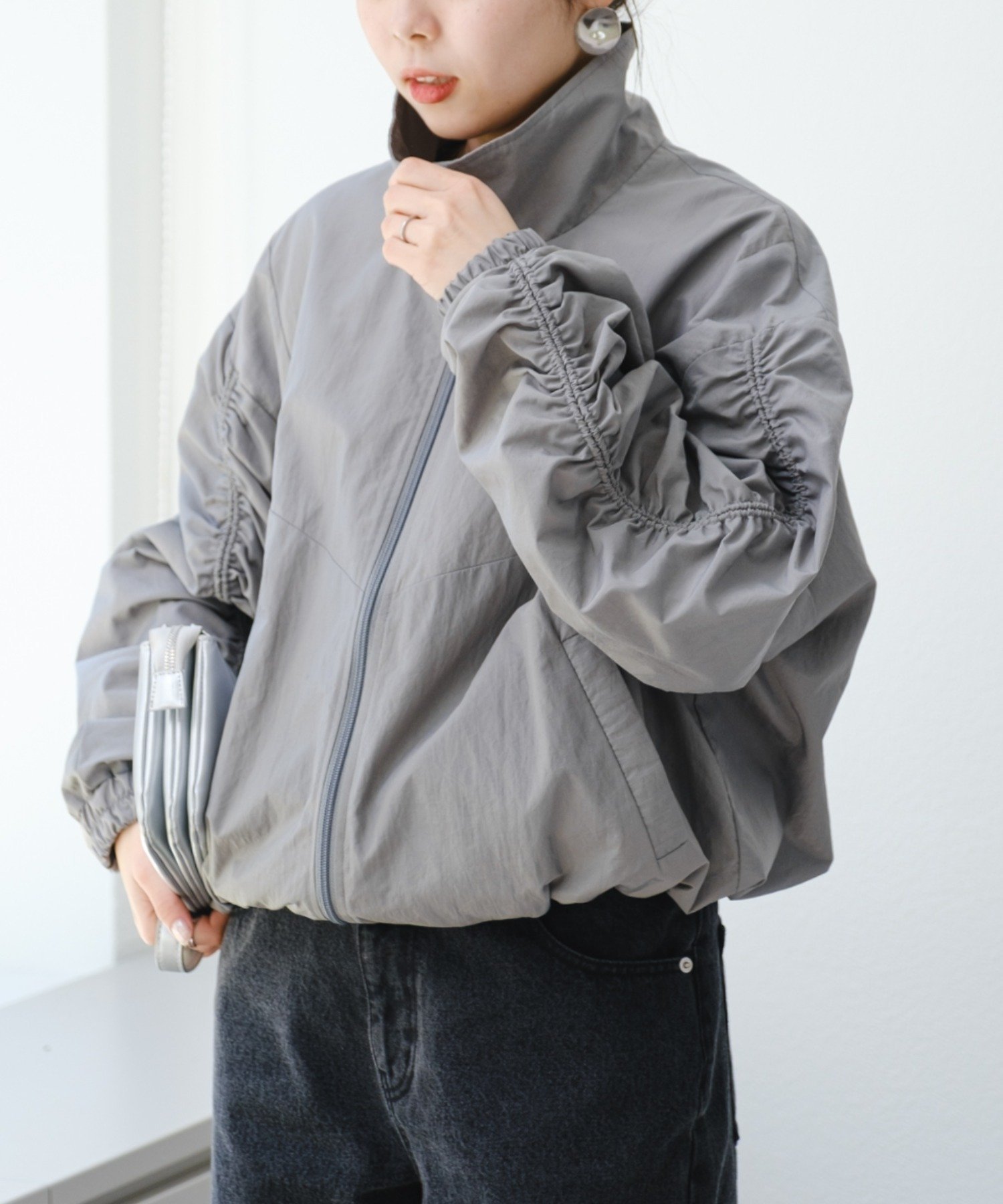 【チャオパニックティピー/CIAOPANIC TYPY】の【UNISEX】袖ギャザーナイロンブルゾン インテリア・キッズ・メンズ・レディースファッション・服の通販 founy(ファニー) 　ファッション　Fashion　レディースファッション　Ladies' Fashion Online　アウター　Coat Outerwear　ブルゾン　Blouson/Jackets　インナー　Inner　ギャザー　Gather　ショート　Short　ジャケット　Jacket　トレンド　Trend　ベーシック　Basic　ユニセックス　Unisex　ロング　Long　おすすめ　Recommend　グレー|ID: prp329100004531407 ipo3291000000032665977