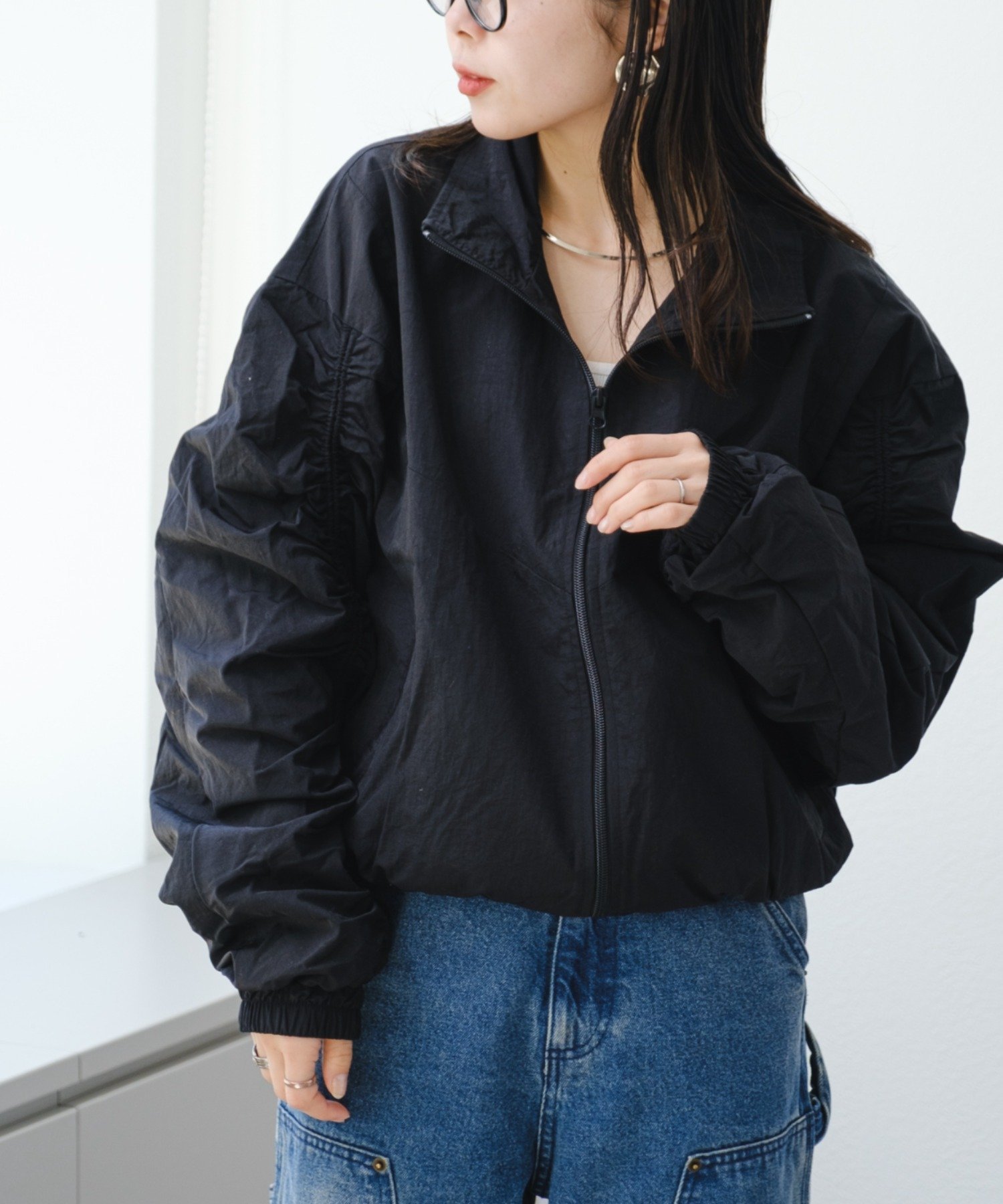 【チャオパニックティピー/CIAOPANIC TYPY】の【UNISEX】袖ギャザーナイロンブルゾン インテリア・キッズ・メンズ・レディースファッション・服の通販 founy(ファニー) 　ファッション　Fashion　レディースファッション　Ladies' Fashion Online　アウター　Coat Outerwear　ブルゾン　Blouson/Jackets　インナー　Inner　ギャザー　Gather　ショート　Short　ジャケット　Jacket　トレンド　Trend　ベーシック　Basic　ユニセックス　Unisex　ロング　Long　おすすめ　Recommend　ブラック|ID: prp329100004531407 ipo3291000000032665980
