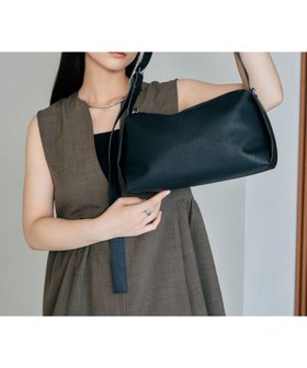 【レプシィム ローリーズファーム/LEPSIM LOWRYS FARM】のフェイクレザーソフトショルダー 人気、トレンドファッション・服の通販 founy(ファニー) ファッション Fashion レディースファッション WOMEN インナー Inner ショルダー Shoulder ショート Short ジップ Zip チャーム Charm デニム Denim フィット Fit ポケット Pocket メタル Metal ループ Loop ロング Long 軽量 Lightweight |ID:prp329100004531413