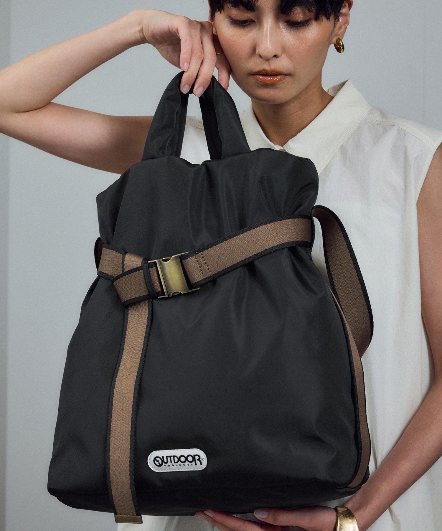 【サロン アダム エ ロペ/SALON adam et rope'】の【追加・A4対応】【OUTDOOR PRODUCTS for SALON】別注2WAYトートバッグ4/アウトドアプロダクツ インテリア・キッズ・メンズ・レディースファッション・服の通販 founy(ファニー) 　ファッション　Fashion　レディースファッション　Fashion for Women　バッグ　Bags　別注　Limited Edition, Custom Order　巾着　Drawstring Bag, Kinchaku　ブラック(01)|ID: prp329100004531435 ipo3291000000033634931