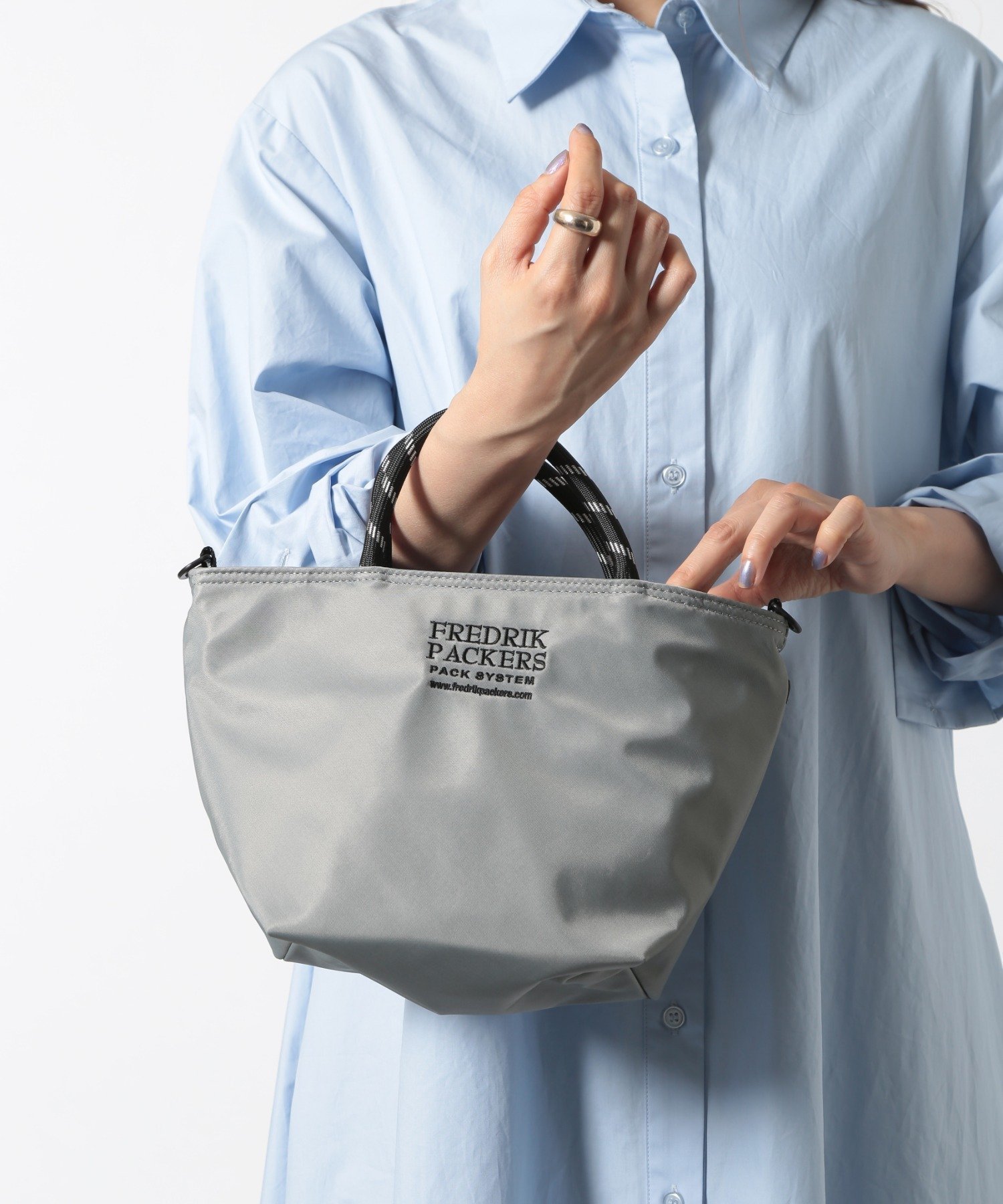 【セットアップセブン/SETUP7】のFREDRIK PACKERS/MELL TOTE 2way トートバッグ ショルダーバッグ フェス アウトドア 旅行 フレドリックパッカーズ プレゼント インテリア・キッズ・メンズ・レディースファッション・服の通販 founy(ファニー) 　ファッション　Fashion　レディースファッション　Fashion for Women　バッグ　Bags　アウトドア　Outdoor Clothing　コンパクト　Compact, Small Size　サテン　Satin, Glossy Fabric　シンプル　Simple, Minimal　スマホ　Smartphone, Mobile Device　デスク　Desk, Work Desk　トラベル　Travel, Travel Gear　トレンド　Trend, Trending Now　フロント　Front, Front Design　ポケット　Pocket, Pocket Detail　ミックス　Mix, Mixed Style　メッシュ　Mesh, Net Fabric　再入荷　Restock / Back in Stock　おすすめ　Recommended / Our Picks　旅行　Travel　ビジネス 仕事 通勤　Business / Work / Commuting　GRY|ID: prp329100004531449 ipo3291000000033509609
