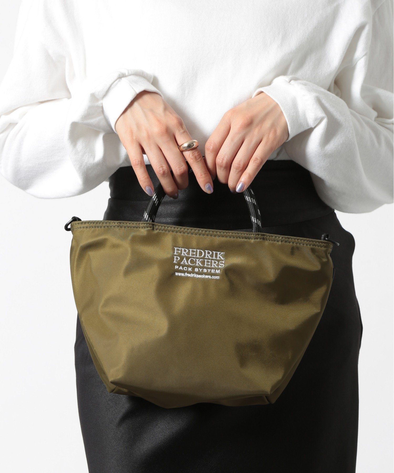 【セットアップセブン/SETUP7】のFREDRIK PACKERS/MELL TOTE 2way トートバッグ ショルダーバッグ フェス アウトドア 旅行 フレドリックパッカーズ プレゼント インテリア・キッズ・メンズ・レディースファッション・服の通販 founy(ファニー) 　ファッション　Fashion　レディースファッション　Fashion for Women　バッグ　Bags　アウトドア　Outdoor Clothing　コンパクト　Compact, Small Size　サテン　Satin, Glossy Fabric　シンプル　Simple, Minimal　スマホ　Smartphone, Mobile Device　デスク　Desk, Work Desk　トラベル　Travel, Travel Gear　トレンド　Trend, Trending Now　フロント　Front, Front Design　ポケット　Pocket, Pocket Detail　ミックス　Mix, Mixed Style　メッシュ　Mesh, Net Fabric　再入荷　Restock / Back in Stock　おすすめ　Recommended / Our Picks　旅行　Travel　ビジネス 仕事 通勤　Business / Work / Commuting　OLV|ID: prp329100004531449 ipo3291000000033509610