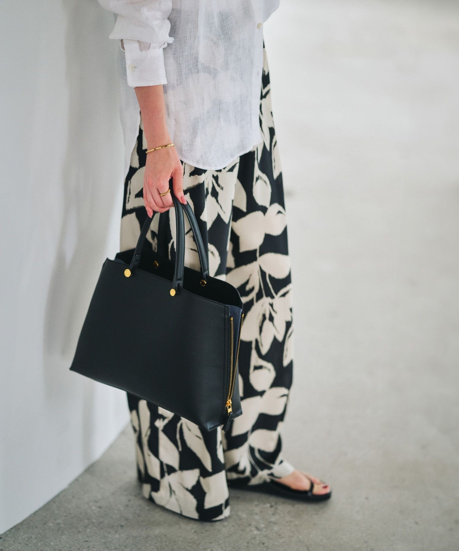 【ロペ/ROPE'】の【E POR】Y BAG Medium【軽量】【25AW】 インテリア・キッズ・メンズ・レディースファッション・服の通販 founy(ファニー) 　ファッション　Fashion　レディースファッション　Ladies' Fashion Online　秋　Autumn/Fall　傘　Umbrella　軽量　Lightweight　サイドジップ　Side Zip　ショルダー　Shoulder　定番　Standard　パープル　Purple　ポケット　Pocket　日傘　Parasol　A/W・秋冬　Aw・Autumn/Winter・Fw・Fall-Winter　ビジネス 仕事 通勤　Business　2025年　2025　2025-2026秋冬・A/W　Aw/Autumn/Winter/Fw/Fall/2025-2026　ブラック(01)|ID: prp329100004531507 ipo3291000000032591606