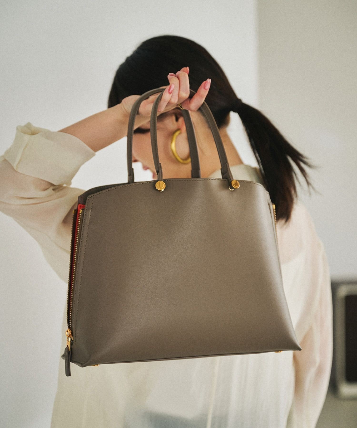 【ロペ/ROPE'】の【E POR】Y BAG Medium【軽量】【25AW】 インテリア・キッズ・メンズ・レディースファッション・服の通販 founy(ファニー) 　ファッション　Fashion　レディースファッション　Ladies' Fashion Online　秋　Autumn/Fall　傘　Umbrella　軽量　Lightweight　サイドジップ　Side Zip　ショルダー　Shoulder　定番　Standard　パープル　Purple　ポケット　Pocket　日傘　Parasol　A/W・秋冬　Aw・Autumn/Winter・Fw・Fall-Winter　ビジネス 仕事 通勤　Business　2025年　2025　2025-2026秋冬・A/W　Aw/Autumn/Winter/Fw/Fall/2025-2026　ダークブラウン(20)|ID: prp329100004531507 ipo3291000000032591611