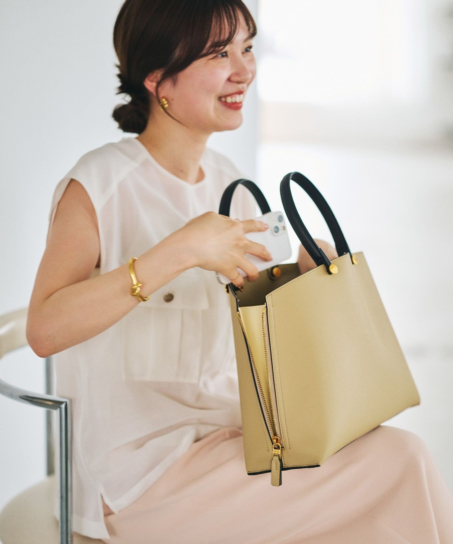 【ロペ/ROPE'】の【E POR】Y BAG Medium【軽量】【25AW】 インテリア・キッズ・メンズ・レディースファッション・服の通販 founy(ファニー) 　ファッション　Fashion　レディースファッション　Ladies' Fashion Online　秋　Autumn/Fall　傘　Umbrella　軽量　Lightweight　サイドジップ　Side Zip　ショルダー　Shoulder　定番　Standard　パープル　Purple　ポケット　Pocket　日傘　Parasol　A/W・秋冬　Aw・Autumn/Winter・Fw・Fall-Winter　ビジネス 仕事 通勤　Business　2025年　2025　2025-2026秋冬・A/W　Aw/Autumn/Winter/Fw/Fall/2025-2026　ベージュ(27)|ID: prp329100004531507 ipo3291000000032591612