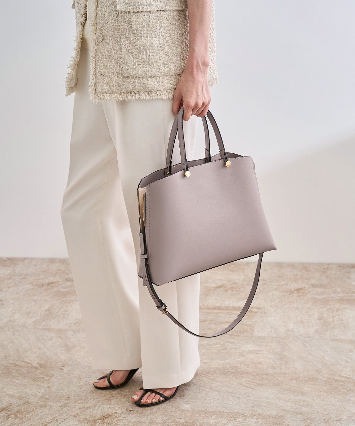 【ロペ/ROPE'】の【E POR】Y BAG Medium【軽量】【25AW】 インテリア・キッズ・メンズ・レディースファッション・服の通販 founy(ファニー) 　ファッション　Fashion　レディースファッション　Fashion for Women　秋　Autumn　傘　Umbrella, Parasol　軽量　Lightweight, Ultra Light　サイドジップ　Side Zip, Side Zipper　ショルダー　Shoulder, Shoulder Strap　定番　Standard, Basic Item　パープル　Purple, Violet　ポケット　Pocket, Pocket Detail　日傘　Parasol, UV Umbrella　A/W・秋冬　Autumn/Winter　ビジネス 仕事 通勤　Business / Work / Commuting　2025年　2025　2025-2026秋冬・A/W　Autumn/Winter 2025–26 AW25–26　グレー(07)|ID: prp329100004531507 ipo3291000000033651150