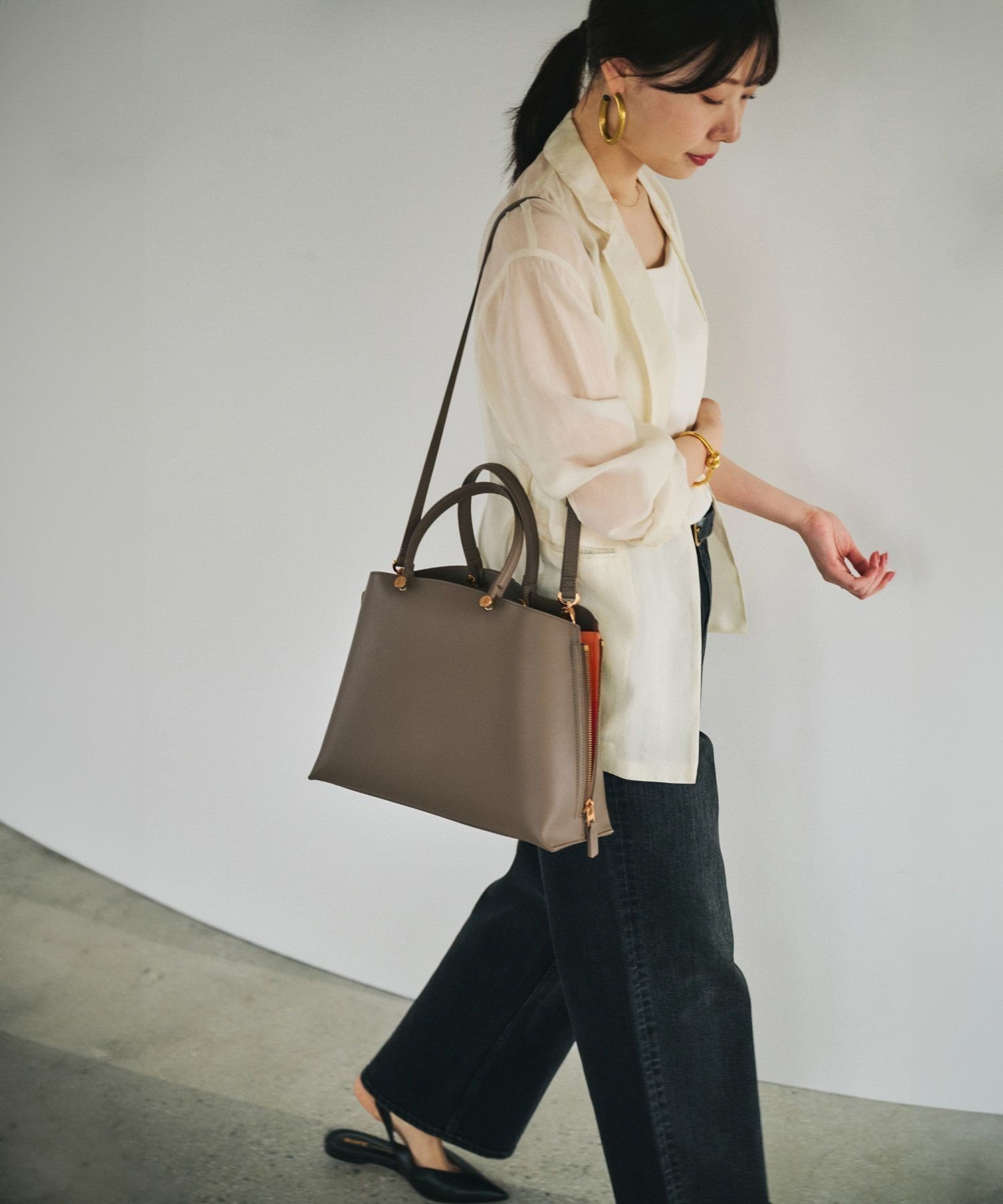 【ロペ/ROPE'】の【E POR】Y BAG Medium【軽量】【25AW】 インテリア・キッズ・メンズ・レディースファッション・服の通販 founy(ファニー) 　ファッション　Fashion　レディースファッション　Fashion for Women　秋　Autumn　傘　Umbrella, Parasol　軽量　Lightweight, Ultra Light　サイドジップ　Side Zip, Side Zipper　ショルダー　Shoulder, Shoulder Strap　定番　Standard, Basic Item　パープル　Purple, Violet　ポケット　Pocket, Pocket Detail　日傘　Parasol, UV Umbrella　A/W・秋冬　Autumn/Winter　ビジネス 仕事 通勤　Business / Work / Commuting　2025年　2025　2025-2026秋冬・A/W　Autumn/Winter 2025–26 AW25–26　ダークブラウン(20)|ID: prp329100004531507 ipo3291000000033651152