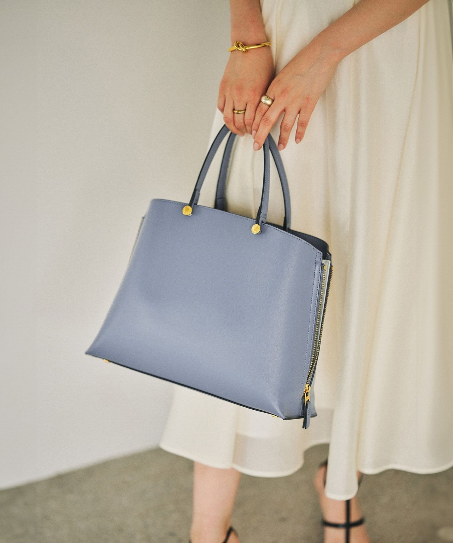 【ロペ/ROPE'】の【E POR】Y BAG Medium【軽量】【25AW】 インテリア・キッズ・メンズ・レディースファッション・服の通販 founy(ファニー) 　ファッション　Fashion　レディースファッション　Fashion for Women　秋　Autumn　傘　Umbrella, Parasol　軽量　Lightweight, Ultra Light　サイドジップ　Side Zip, Side Zipper　ショルダー　Shoulder, Shoulder Strap　定番　Standard, Basic Item　パープル　Purple, Violet　ポケット　Pocket, Pocket Detail　日傘　Parasol, UV Umbrella　A/W・秋冬　Autumn/Winter　ビジネス 仕事 通勤　Business / Work / Commuting　2025年　2025　2025-2026秋冬・A/W　Autumn/Winter 2025–26 AW25–26　ブルー系(45)|ID: prp329100004531507 ipo3291000000033651154
