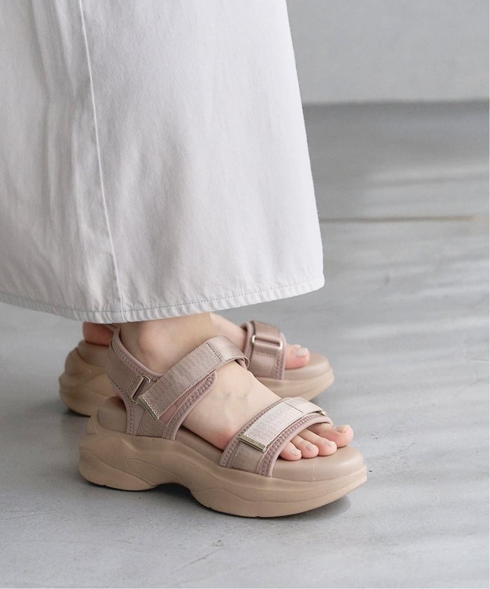 【ル タロン/Le Talon】のCOHINA*LE TALONコンビベルトスニーカーサンダル インテリア・キッズ・メンズ・レディースファッション・服の通販 founy(ファニー) https://founy.com/ ファッション Fashion レディースファッション WOMEN ベルト Belts インソール Insole 厚底 Platforms コラボ Collaboration 軽量 Lightweight サンダル Sandals シンプル Simple ストレッチ Stretch スマート Smart おすすめ Recommend |ID: prp329100004531613 ipo3291000000032034274