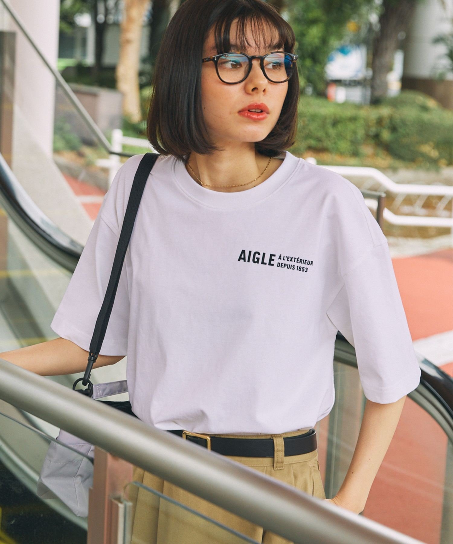 【エーグル/AIGLE】の【EC限定】AIGLE オーバーサイズバックプリントロゴ 半袖Tシャツ インテリア・キッズ・メンズ・レディースファッション・服の通販 founy(ファニー) 　ファッション　Fashion　レディースファッション　WOMEN　トップス・カットソー　Tops/Tshirt　シャツ/ブラウス　Shirts/Blouses　ロング / Tシャツ　T-Shirts　バッグ　Bag　ショルダー　Shoulder　トレンド　Trend　ドロップ　Drop　プリント　Print　半袖　Short Sleeve　ホワイト|ID: prp329100004531621 ipo3291000000032034311