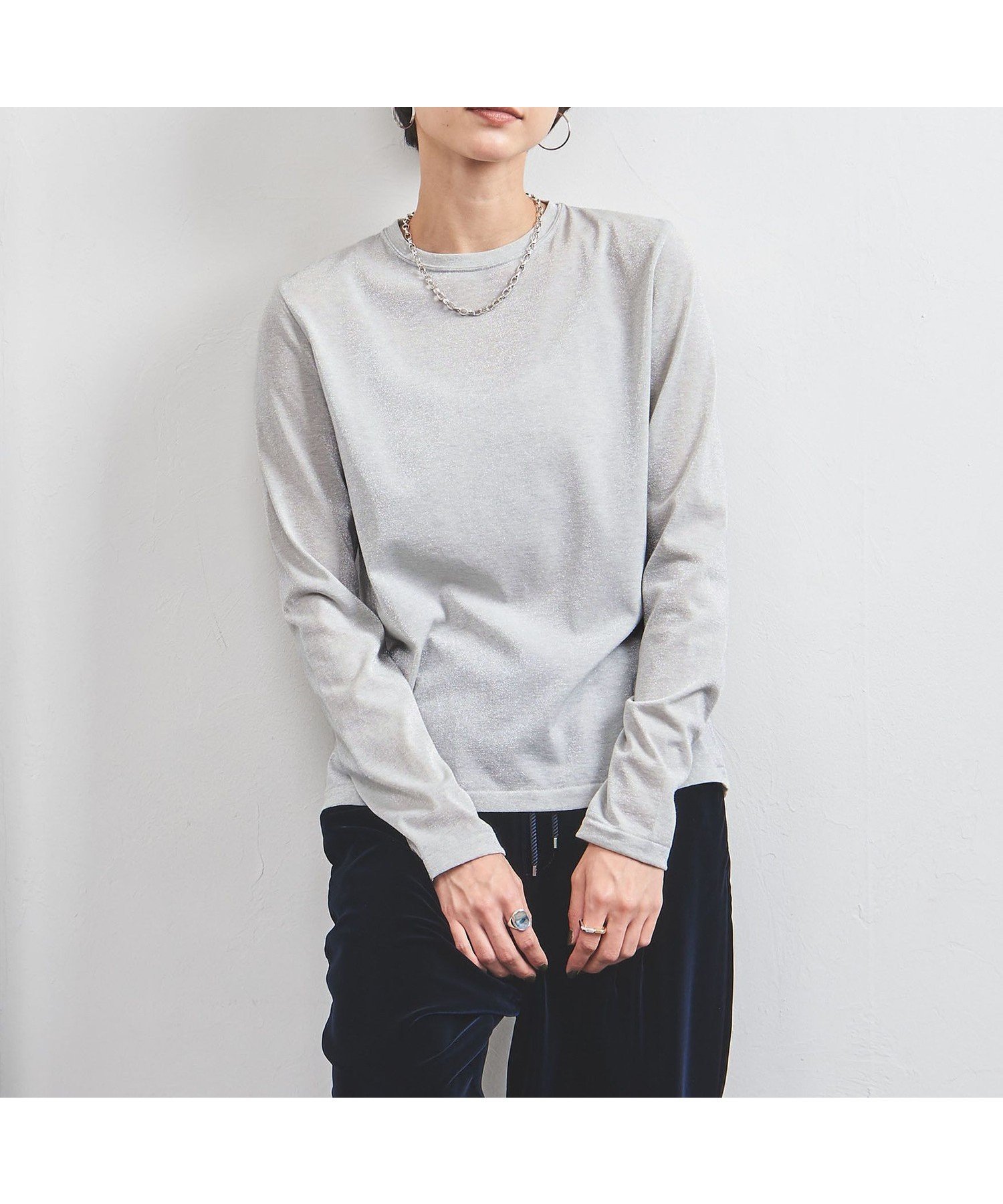 【ユナイテッドアローズ/UNITED ARROWS】のラメ ロングスリーブ カットソー インテリア・キッズ・メンズ・レディースファッション・服の通販 founy(ファニー) 　ファッション　Fashion　レディースファッション　Fashion for Women　トップス・カットソー　Cut & Sew Tops　カットソー・ベーシックTシャツ　Cut-and-Sewn Tops / Stretch Tees & Basics　おすすめ　Recommended / Our Picks　インナー　Innerwear　カットソー　Cut and Sewn Top　ギャザー　Gathered, Ruffled　コンパクト　Compact, Small Size　シンプル　Simple, Minimal　ジャケット　Jacket, Outerwear　スリーブ　Sleeve, Long Sleeve / Short Sleeve　ベスト　Vest, Waistcoat　ボトム　Bottoms, Lower Wear　ロング　Long, Long-Length　ワイド　Wide, Wide Fit　エレガント 上品　Elegant　SILVER|ID: prp329100004531624 ipo3291000000033504388