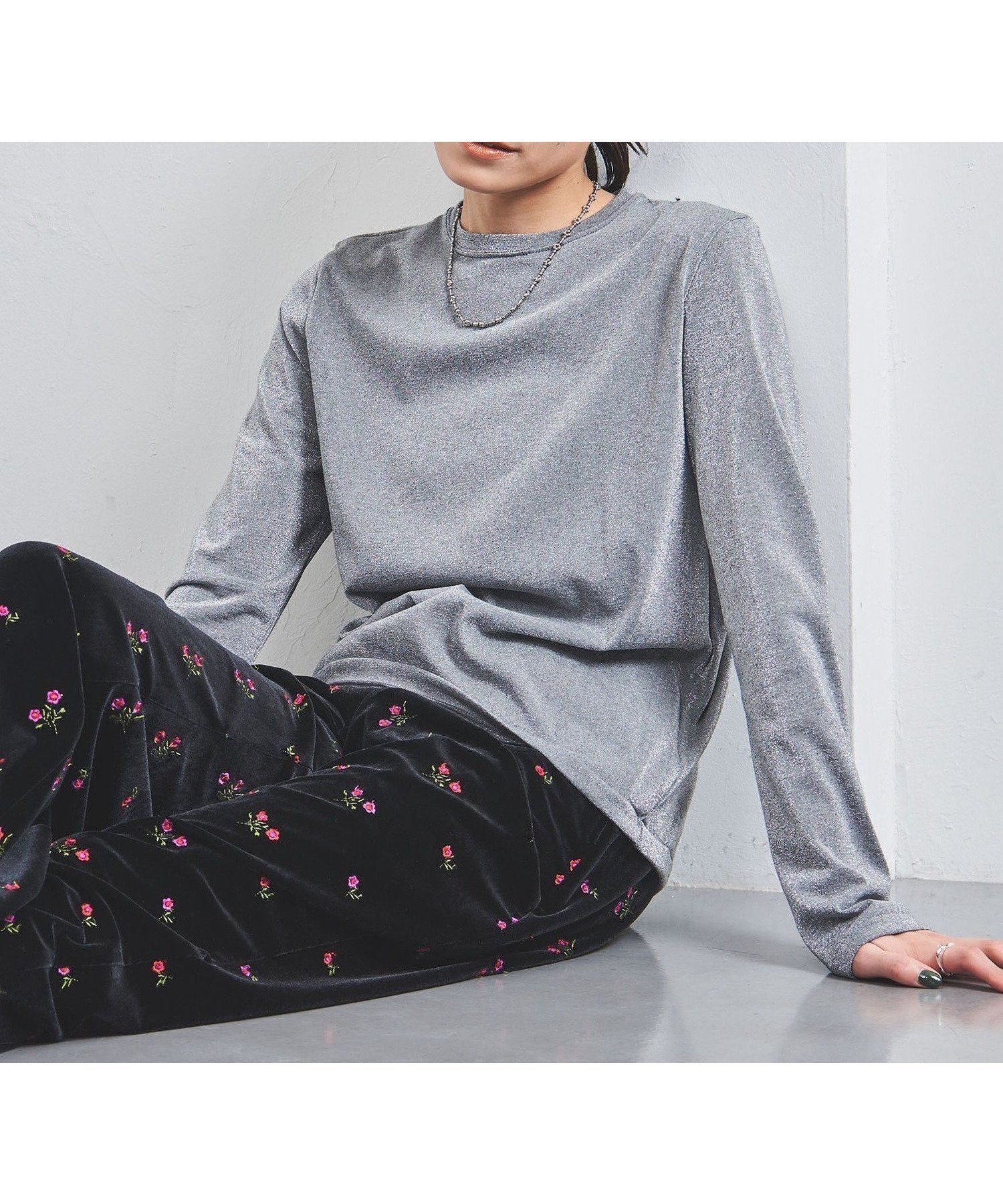 【ユナイテッドアローズ/UNITED ARROWS】のラメ ロングスリーブ カットソー インテリア・キッズ・メンズ・レディースファッション・服の通販 founy(ファニー) 　ファッション　Fashion　レディースファッション　Fashion for Women　トップス・カットソー　Cut & Sew Tops　カットソー・ベーシックTシャツ　Cut-and-Sewn Tops / Stretch Tees & Basics　おすすめ　Recommended / Our Picks　インナー　Innerwear　カットソー　Cut and Sewn Top　ギャザー　Gathered, Ruffled　コンパクト　Compact, Small Size　シンプル　Simple, Minimal　ジャケット　Jacket, Outerwear　スリーブ　Sleeve, Long Sleeve / Short Sleeve　ベスト　Vest, Waistcoat　ボトム　Bottoms, Lower Wear　ロング　Long, Long-Length　ワイド　Wide, Wide Fit　エレガント 上品　Elegant　DK.GRAY|ID: prp329100004531624 ipo3291000000033504390