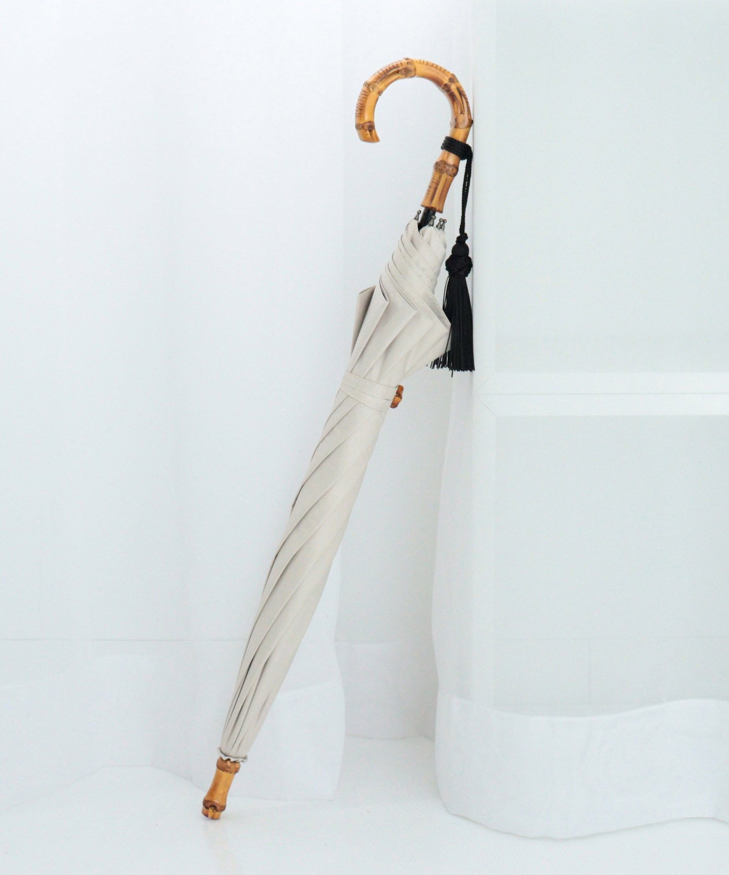 【ウタタネ/utatane】のutatane/日傘 完全遮光 竹ハンドル インテリア・キッズ・メンズ・レディースファッション・服の通販 founy(ファニー) 　ファッション　Fashion　レディースファッション　WOMEN　傘 / レイングッズ　Umbrellas/Rainwear　グラス　Glass　コンパクト　Compact　コーティング　Coating　ショート　Short　ダメージ　Damage　傘　Umbrella　日傘　Parasol　グレー|ID: prp329100004531678 ipo3291000000032142915