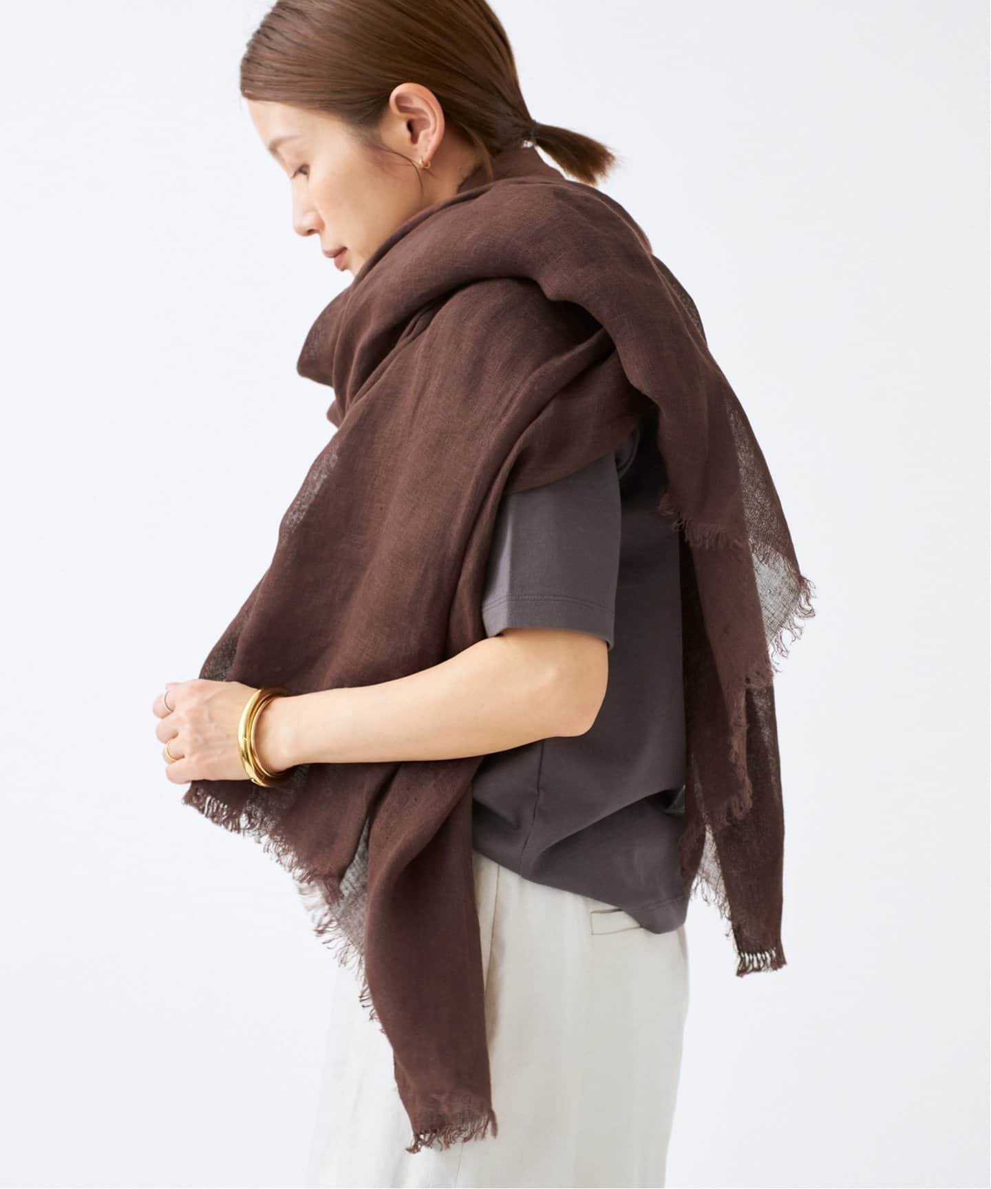 【イエナ/IENA】のNIMNIMDUAI/ニムニムデュアイ LINEN GAUZE リネンストール インテリア・キッズ・メンズ・レディースファッション・服の通販 founy(ファニー) 　ファッション　Fashion　レディースファッション　WOMEN　オレンジ　Orange　ストール　Stall　リネン　Linen　ワンポイント　One Point　別注　Special Order　夏　Summer　定番　Standard　春　Spring　防寒　Cold Protection　ブラウン|ID: prp329100004531682 ipo3291000000032034524