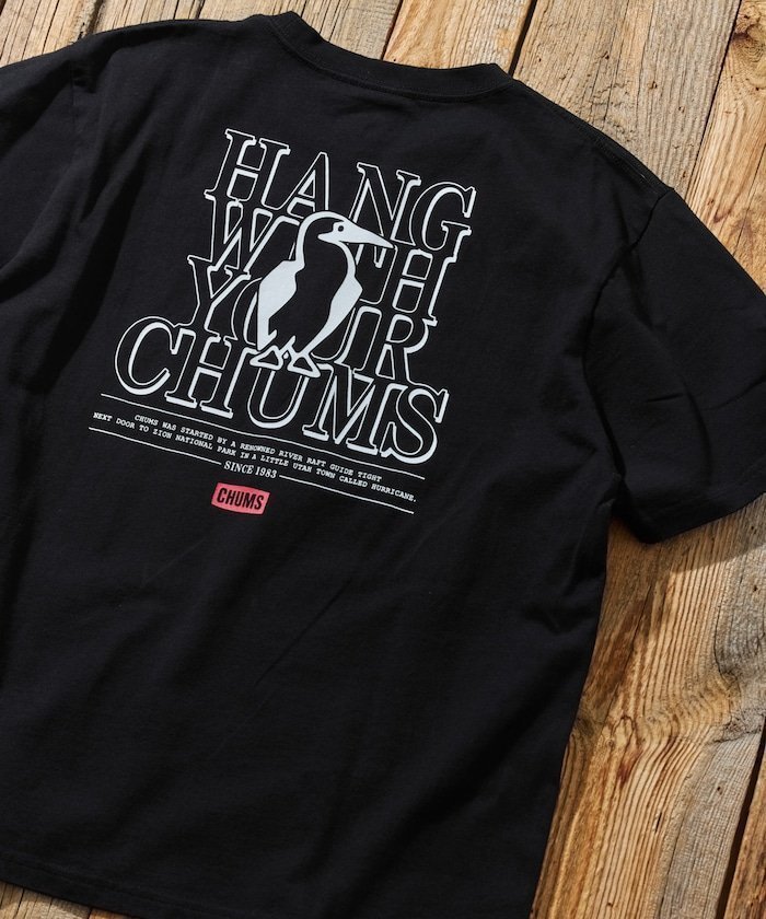 【フリークスストア/FREAK'S STORE】のCHUMS×FREAK S STORE/チャムス 別注 バックプリント クルーネック Tシャツ / Hang with Booby 【限定展開】 25SS インテリア・キッズ・メンズ・レディースファッション・服の通販 founy(ファニー) 　ファッション　Fashion　レディースファッション　Fashion for Women　トップス・カットソー　Cut & Sew Tops　シャツ・ブラウス・オフィスカジュアル　Elegant Blouses & Button-Ups　ロングTシャツ・Tシャツ　Longline T-Shirts & Tees　バッグ　Bags　インナー　Innerwear　グラフィック　Graphic, Graphic Design　コレクション　Collection, Seasonal Line　シンプル　Simple, Minimal　トレンド　Trend, Trending Now　定番　Standard, Basic Item　プリント　Print, Printed Pattern　ベーシック　Basic, Essential　ボトム　Bottoms, Lower Wear　別注　Limited Edition, Custom Order　ワンポイント　One Point, Statement Accent　S/S・春夏　SS, Spring/Summer, Warm Season　おすすめ　Recommended / Our Picks　夏　Summer　2025年　2025　2025春夏・S/S　Spring/Summer 2025 SS25　ブラック|ID: prp329100004531727 ipo3291000000032668401