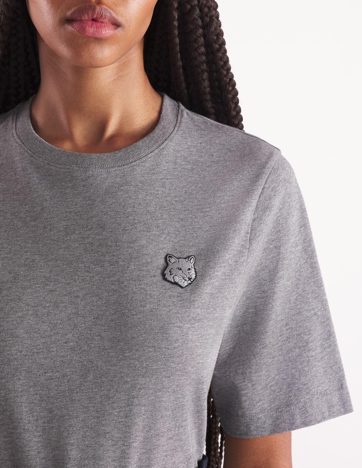 【メゾン キツネ/MAISON KITSUNE】のMaison Kitsune/BOLD FOX HEAD PATCH COMFORT TEE SHIRT インテリア・キッズ・メンズ・レディースファッション・服の通販 founy(ファニー) 　ファッション　Fashion　レディースファッション　Fashion for Women　トップス・カットソー　Cut & Sew Tops　シャツ・ブラウス・オフィスカジュアル　Elegant Blouses & Button-Ups　ショート　Short, Short Length　スリーブ　Sleeve, Long Sleeve / Short Sleeve　パッチ　Patch, Appliqué　半袖　Short Sleeve, Half Sleeve　夏　Summer　S/S・春夏　SS, Spring/Summer, Warm Season　無地　Plain, Solid Color　MEDIUM GREY MELANGE|ID: prp329100004531758 ipo3291000000032667607