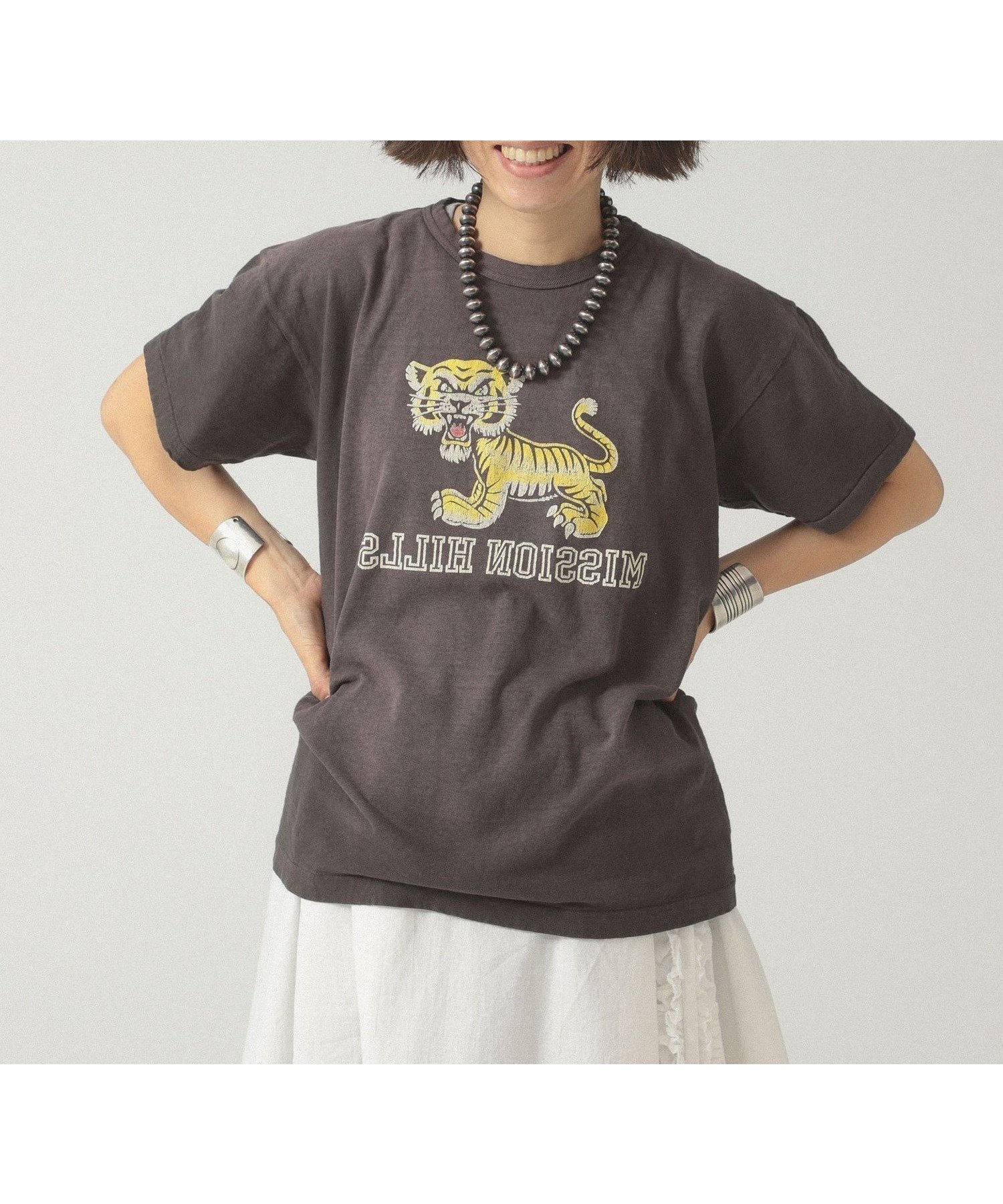 【ビームス ウイメン/BEAMS】の【別注】WARE HOUSE / タイガー イレギュラー プリント Tシャツ 人気、トレンドファッション・服の通販 founy(ファニー) 　ファッション　Fashion　レディースファッション　WOMEN　トップス・カットソー　Tops/Tshirt　シャツ/ブラウス　Shirts/Blouses　ロング / Tシャツ　T-Shirts　おすすめ　Recommend　イラスト　Illustration　イレギュラー　Irregular　シンプル　Simple　スウェット　Sweat　デニム　Denim　フリル　Frills　プリント　Print　レース　Race　ヴィンテージ　Vintage　別注　Special Order　 other-1|ID: prp329100004531775 ipo3291000000032034905