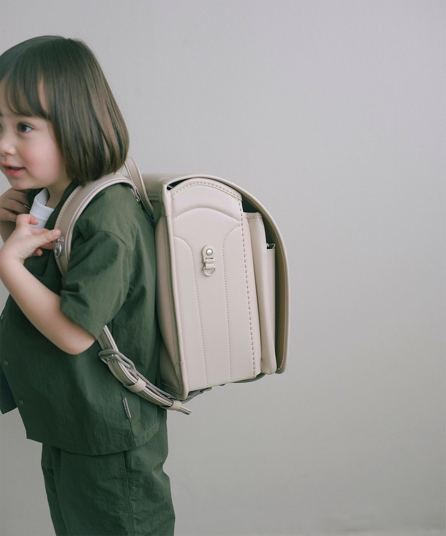 【ビーミングライフストアバイビームス/B:MING LIFE STORE by BEAMS / KIDS】のbasic light RANDOSERU 2026年入学用 ランドセル 小学校 入学 新一年生 ビーミング バイ ビームス BEAMS ラン活 インテリア・キッズ・メンズ・レディースファッション・服の通販 founy(ファニー) 　ファッション　Fashion　キッズファッション　KIDS　キーホルダー　Key Ring　軽量　Lightweight　シンプル　Simple　ストレート　Straight　スマート　Smart　トリプル　Triple　フィット　Fit　フラット　Flat　ベーシック　Basic　ポケット　Pocket　ワイド　Wide　入学式　Entrance Ceremony　CREAM|ID: prp329100004531790 ipo3291000000032034975
