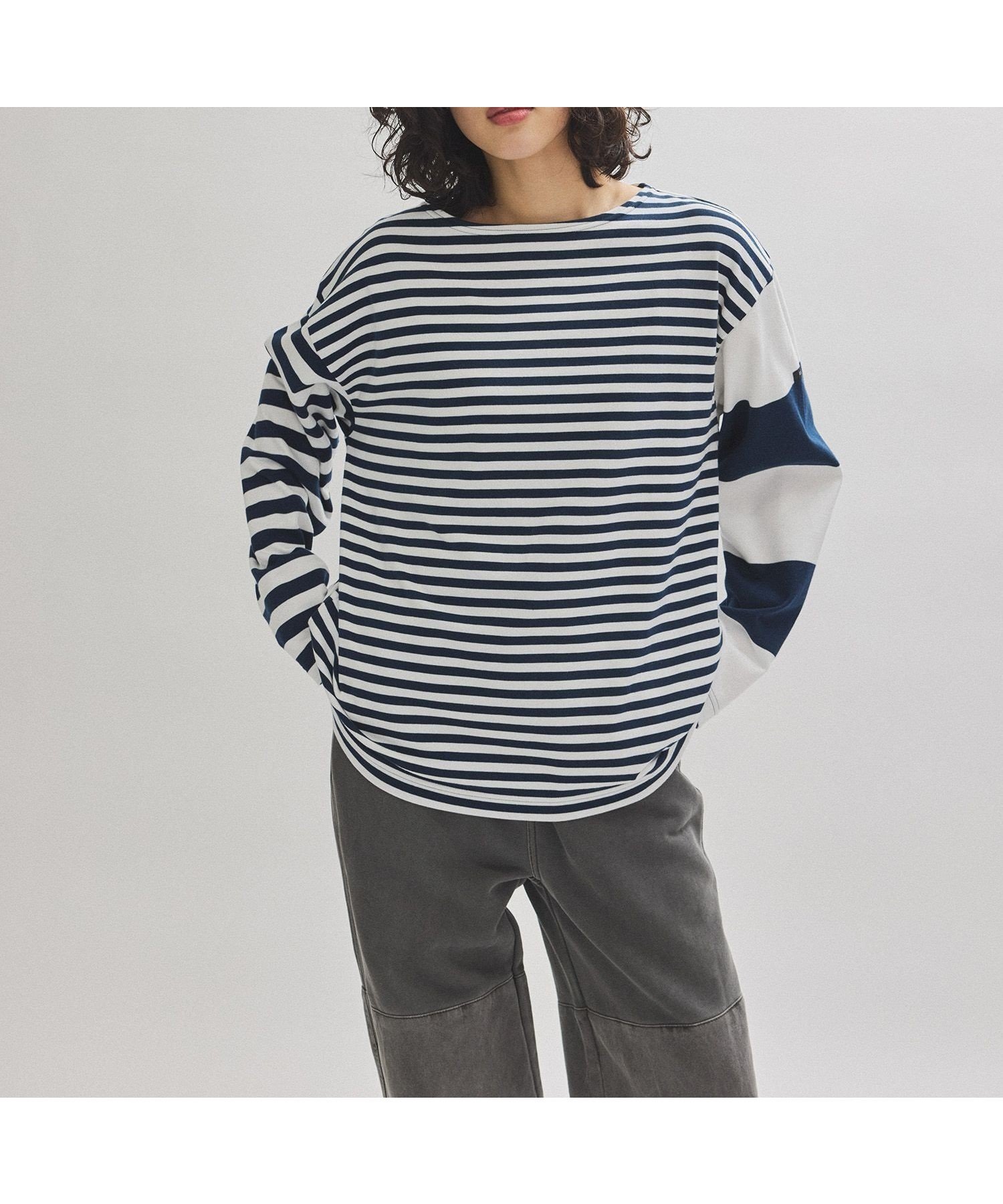 【アダム エ ロペ/ADAM ET ROPE'】の【G.F.G.S. for ADAM ET ROPE 】別注ボートネックボーダー インテリア・キッズ・メンズ・レディースファッション・服の通販 founy(ファニー) 　ファッション　Fashion　レディースファッション　Fashion for Women　春　Spring　スタンダード　Standard, Basic　ボーダー　Border, Stripe　別注　Limited Edition, Custom Order　リラックス　Relax, Relaxed Fit　ロング　Long, Long-Length　S/S・春夏　SS, Spring/Summer, Warm Season　夏　Summer　2024年　2024　2024-2025秋冬・A/W　Autumn/Winter 2024–25 AW24–25　2025年　2025　2025春夏・S/S　Spring/Summer 2025 SS25　ネイビー(40)|ID: prp329100004531847 ipo3291000000032741236