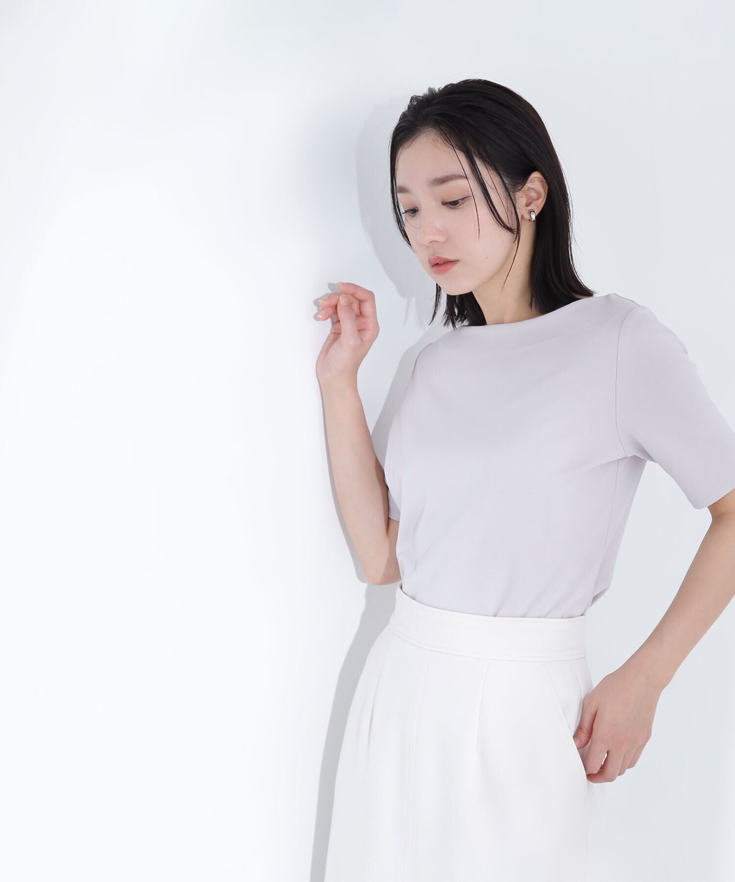 【ナチュラル ビューティー ベーシック/NATURAL BEAUTY BASIC】のベーシックTシャツシリーズ ボートネック インテリア・キッズ・メンズ・レディースファッション・服の通販 founy(ファニー) 　ファッション　Fashion　レディースファッション　Fashion for Women　トップス・カットソー　Cut & Sew Tops　シャツ・ブラウス・オフィスカジュアル　Elegant Blouses & Button-Ups　ロングTシャツ・Tシャツ　Longline T-Shirts & Tees　なめらか　Smooth, Silky Texture　カットソー　Cut and Sewn Top　コンパクト　Compact, Small Size　ジャケット　Jacket, Outerwear　スクエア　Square, Square Shape　ベーシック　Basic, Essential　人気　Popular, Best Seller　定番　Standard, Basic Item　ライトグレー|ID: prp329100004531849 ipo3291000000033473963