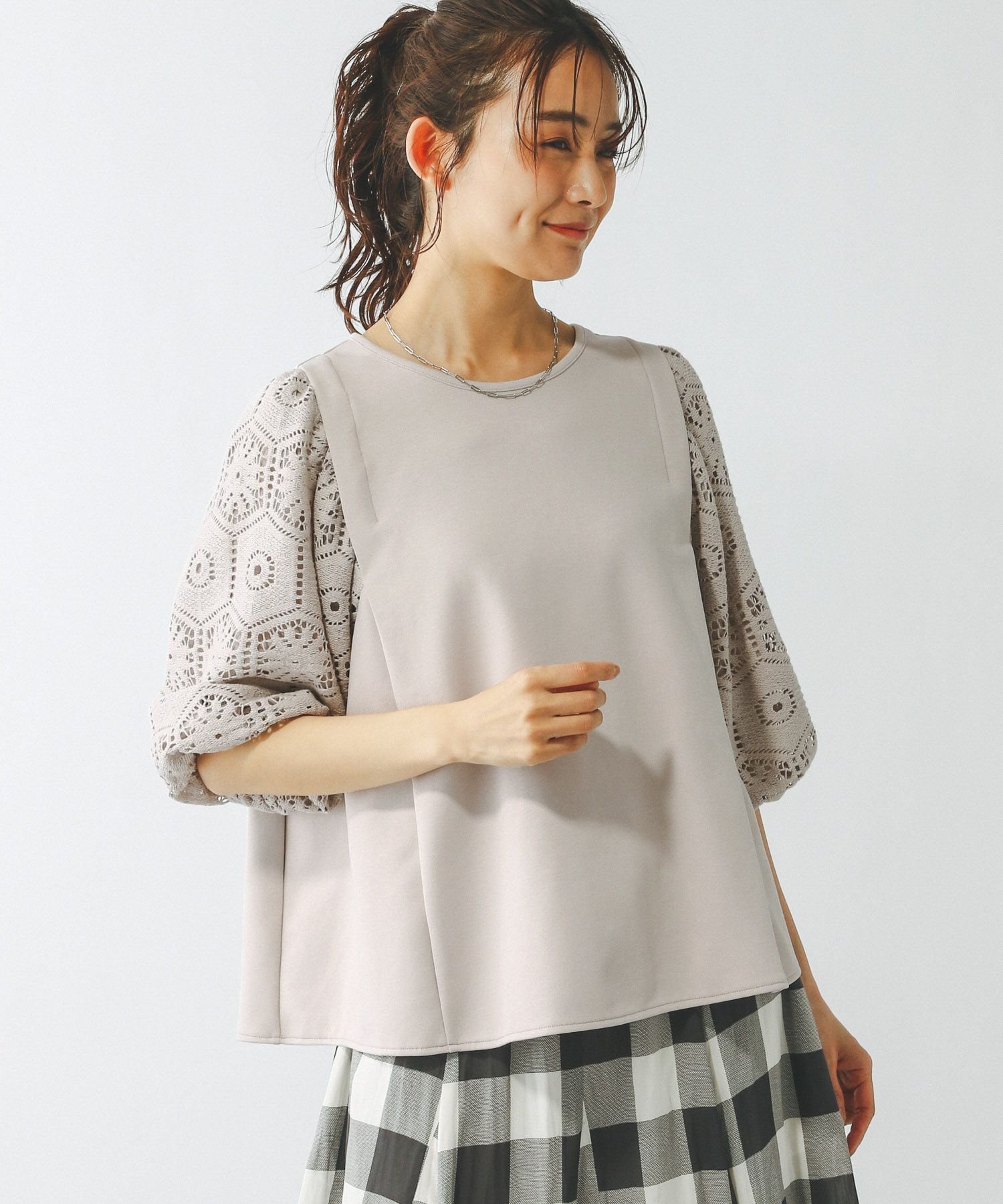 【グローバルワーク/GLOBAL WORK】のなめらかタッチ袖レースT6分袖/289389 人気、トレンドファッション・服の通販 founy(ファニー) 　ファッション　Fashion　レディースファッション　Fashion for Women　トップス・カットソー　Cut & Sew Tops　なめらか　Smooth, Silky Texture　ギャザー　Gathered, Ruffled　シフォン　Chiffon, Lightweight Fabric　タイトスカート　Pencil Skirt, Tight Skirt　デニム　Denim, Jeans Material　レース　Lace, Lace Fabric　吸水　Absorbent, Quick-Dry　 other-1|ID: prp329100004531916 ipo3291000000032726957