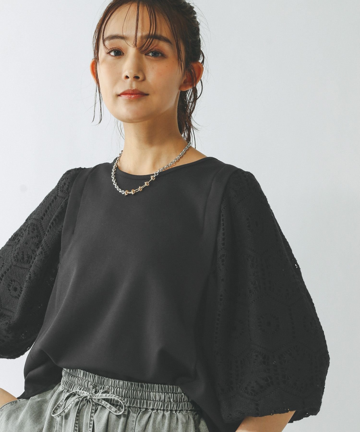 【グローバルワーク/GLOBAL WORK】のなめらかタッチ袖レースT6分袖/289389 インテリア・キッズ・メンズ・レディースファッション・服の通販 founy(ファニー) 　ファッション　Fashion　レディースファッション　Fashion for Women　トップス・カットソー　Cut & Sew Tops　なめらか　Smooth, Silky Texture　ギャザー　Gathered, Ruffled　シフォン　Chiffon, Lightweight Fabric　タイトスカート　Pencil Skirt, Tight Skirt　デニム　Denim, Jeans Material　レース　Lace, Lace Fabric　吸水　Absorbent, Quick-Dry　ブラック09|ID: prp329100004531916 ipo3291000000032726963