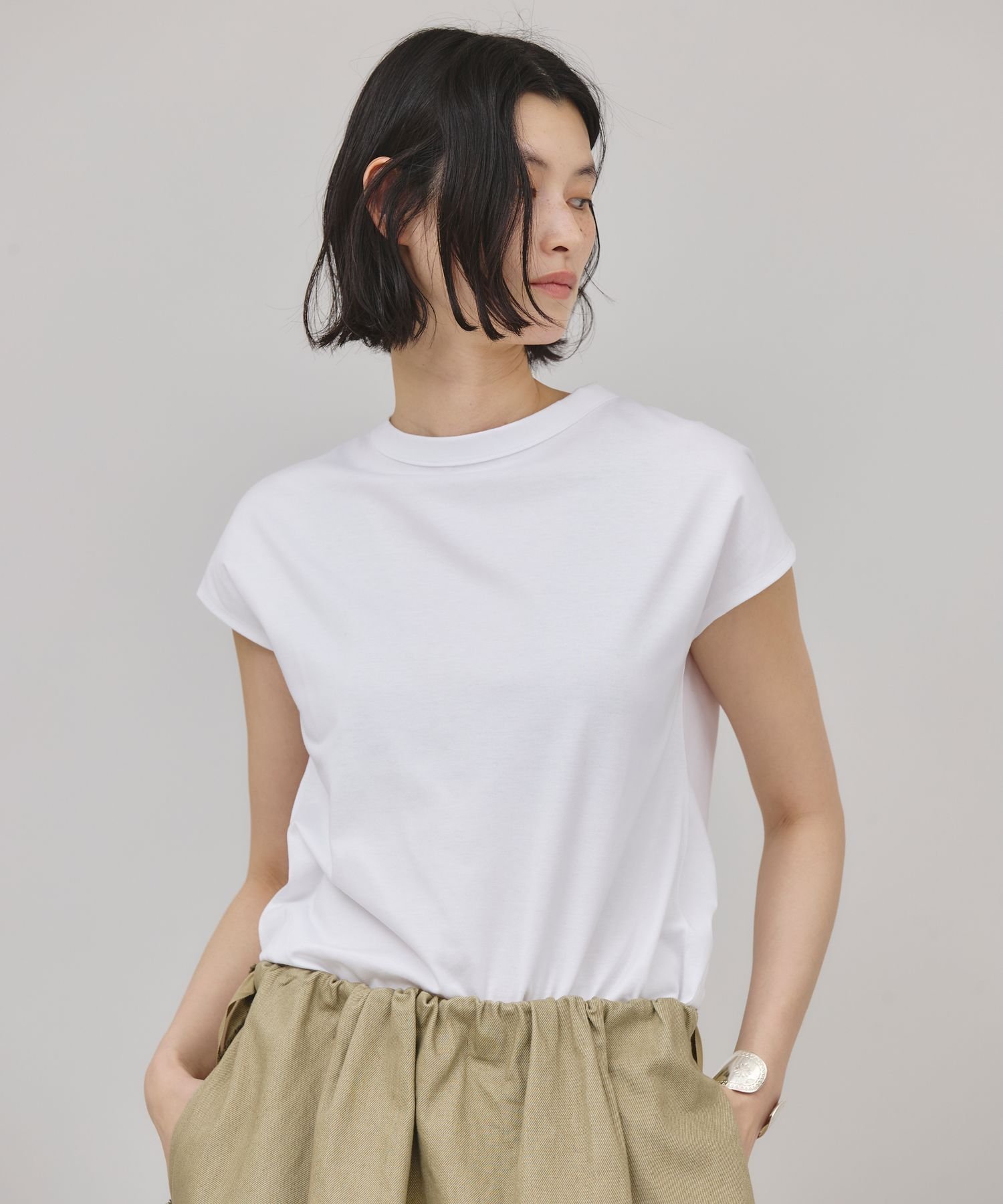 【カレンソロジー/Curensology】のノースリーブプルオーバー インテリア・キッズ・メンズ・レディースファッション・服の通販 founy(ファニー) 　ファッション　Fashion　レディースファッション　WOMEN　トップス・カットソー　Tops/Tshirt　キャミソール / ノースリーブ　No Sleeves　プルオーバー　Pullover　インナー　Inner　エレガント 上品　Elegant　シンプル　Simple　ドロップ　Drop　定番　Standard　なめらか　Smooth　ノースリーブ　No Sleeve　ホワイト02|ID: prp329100004531925 ipo3291000000032242053