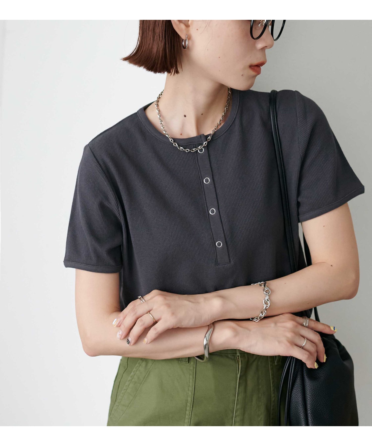 【ディスコート/Discoat】の【29色展開/多色買い】ワッフルリングドット半袖Tシャツ《WEB限定》 インテリア・キッズ・メンズ・レディースファッション・服の通販 founy(ファニー) 　ファッション　Fashion　レディースファッション　WOMEN　トップス・カットソー　Tops/Tshirt　シャツ/ブラウス　Shirts/Blouses　ロング / Tシャツ　T-Shirts　インナー　Inner　ベーシック　Basic　ボーダー　Border　ラウンド　Round　ワッフル　Waffle　半袖　Short Sleeve　夏　Summer　無地　Plain Color　チャコールグレー|ID: prp329100004531933 ipo3291000000032128216