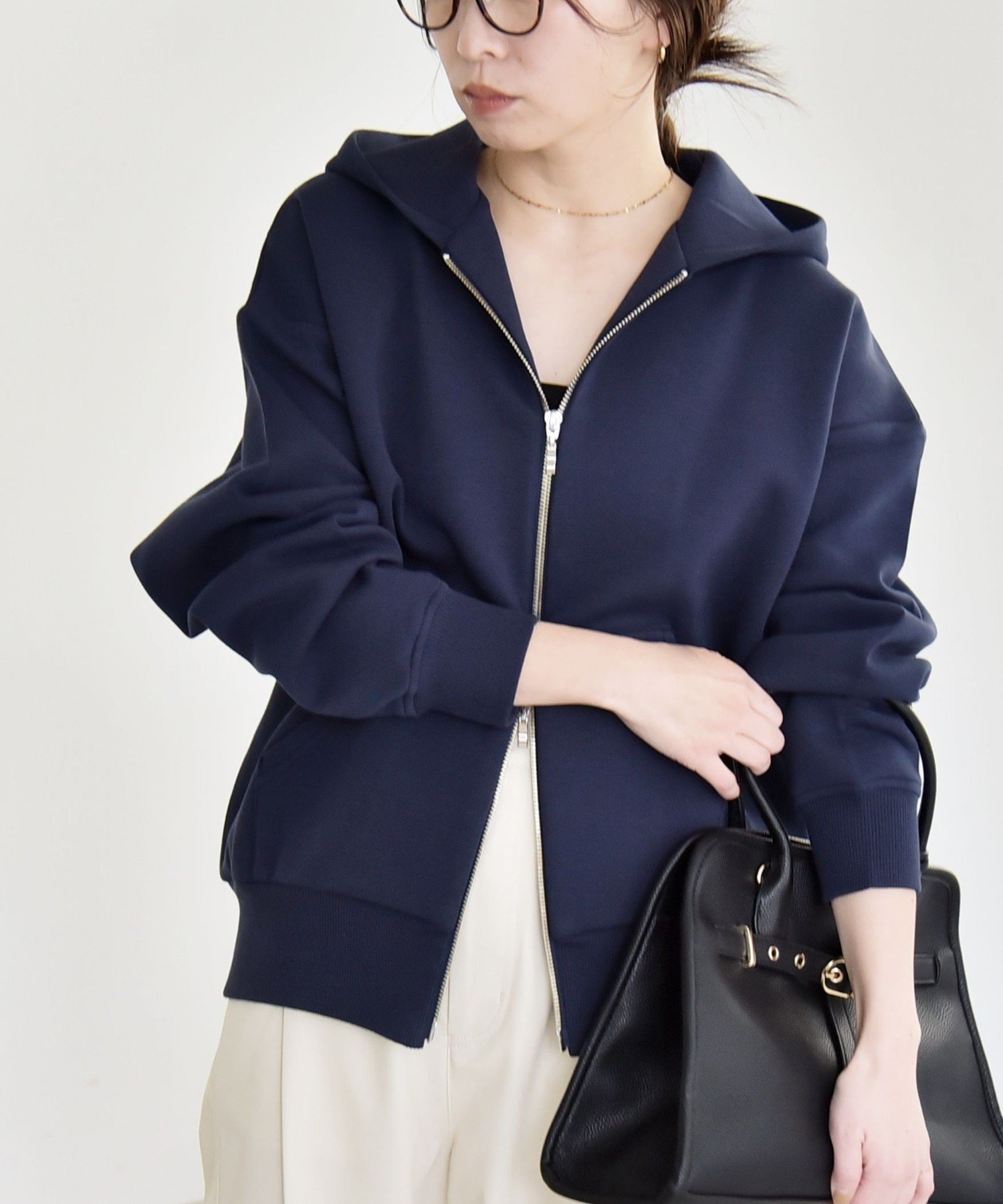 【シップス フォー ウィメン/SHIPS】のquaranciel 洗濯機可能 ポンチ ダブルジップ スウェット パーカー インテリア・キッズ・メンズ・レディースファッション・服の通販 founy(ファニー) 　ファッション　Fashion　レディースファッション　Fashion for Women　トップス・カットソー　Cut & Sew Tops　レディースパーカー・カジュアルフーディー　Casual Hoodies & Sweatshirts　スウェット・クルーネックトップス　Sweatshirts & Crewnecks / Relaxed Fit Sweat Tops　インナー　Innerwear　洗える　Machine Washable　キャミソール　Camisole, Spaghetti Strap Top　ジップ　Zip, Zipper　ジャケット　Jacket, Outerwear　スウェット / スエット　Sweatshirt, Sweatwear　パーカー　Hoodie, Parka　フロント　Front, Front Design　おすすめ　Recommended / Our Picks　エレガント 上品　Elegant　2026年　2026　ネイビー|ID: prp329100004532025 ipo3291000000035246037