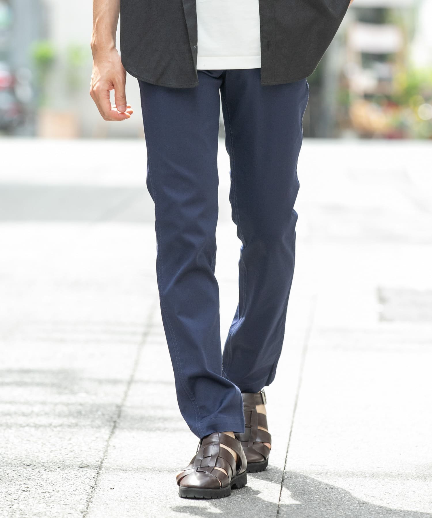 【アーバンリサーチ ロッソ/URBAN RESEARCH ROSSO / MEN】の『WEB限定』『XLサイズあり』スリムストレッチテーパードチノパンツ インテリア・キッズ・メンズ・レディースファッション・服の通販 founy(ファニー) 　ファッション　Fashion　メンズファッション　Men's Style Online　ボトムス　Bottoms/Men　カットソー　Cut And Sew　シューズ　Shoes　シンプル　Simple　ジャケット　Jacket　ストレッチ　Stretch　スニーカー　Sneakers　スマート　Smart　スリム　Slim　テーパード　Tapered　定番　Standard　ベーシック　Basic　メンズ　Mens　NAVY|ID: prp329100004532053 ipo3291000000032609703